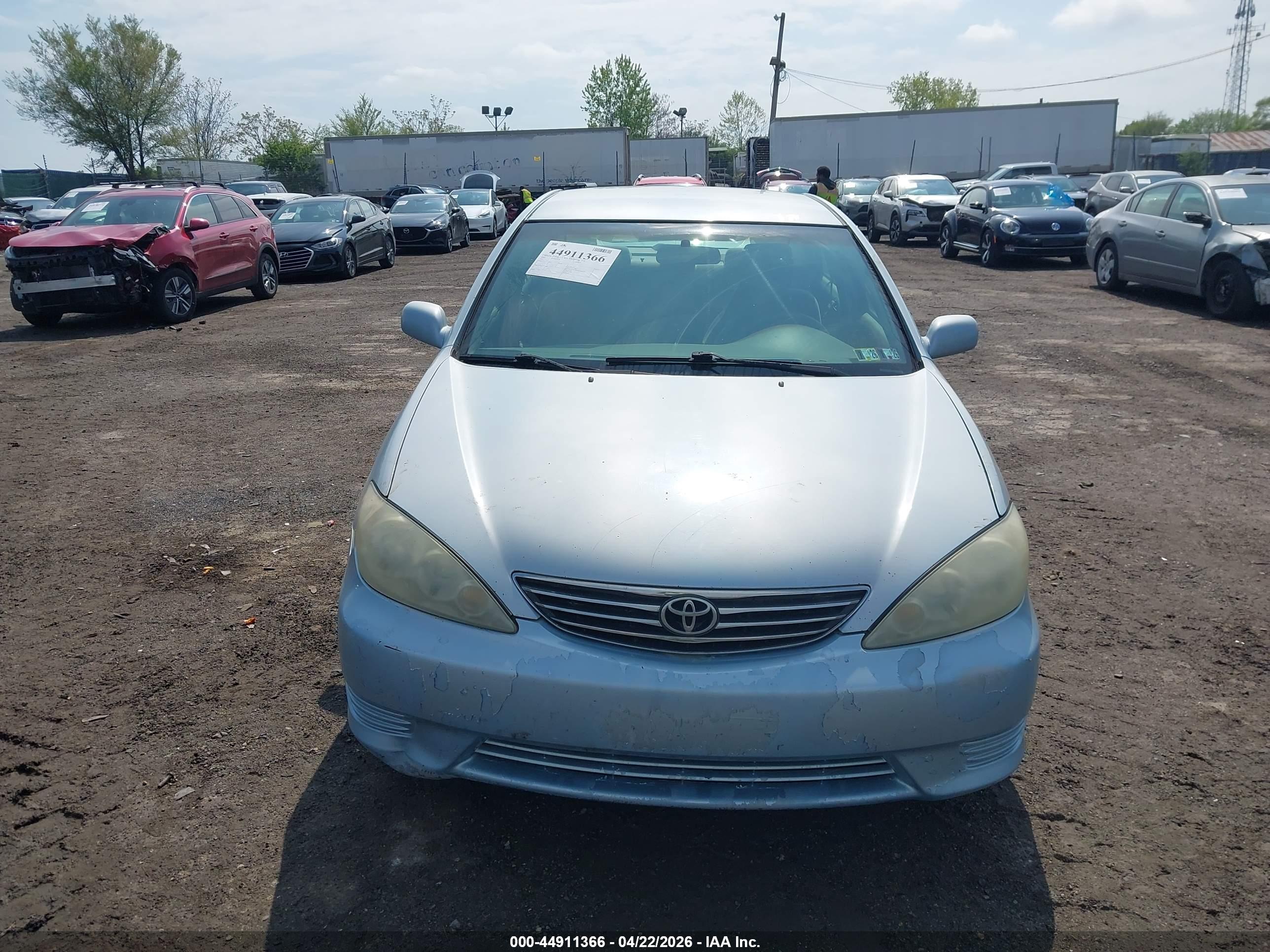 TOYOTA CAMRY image 6