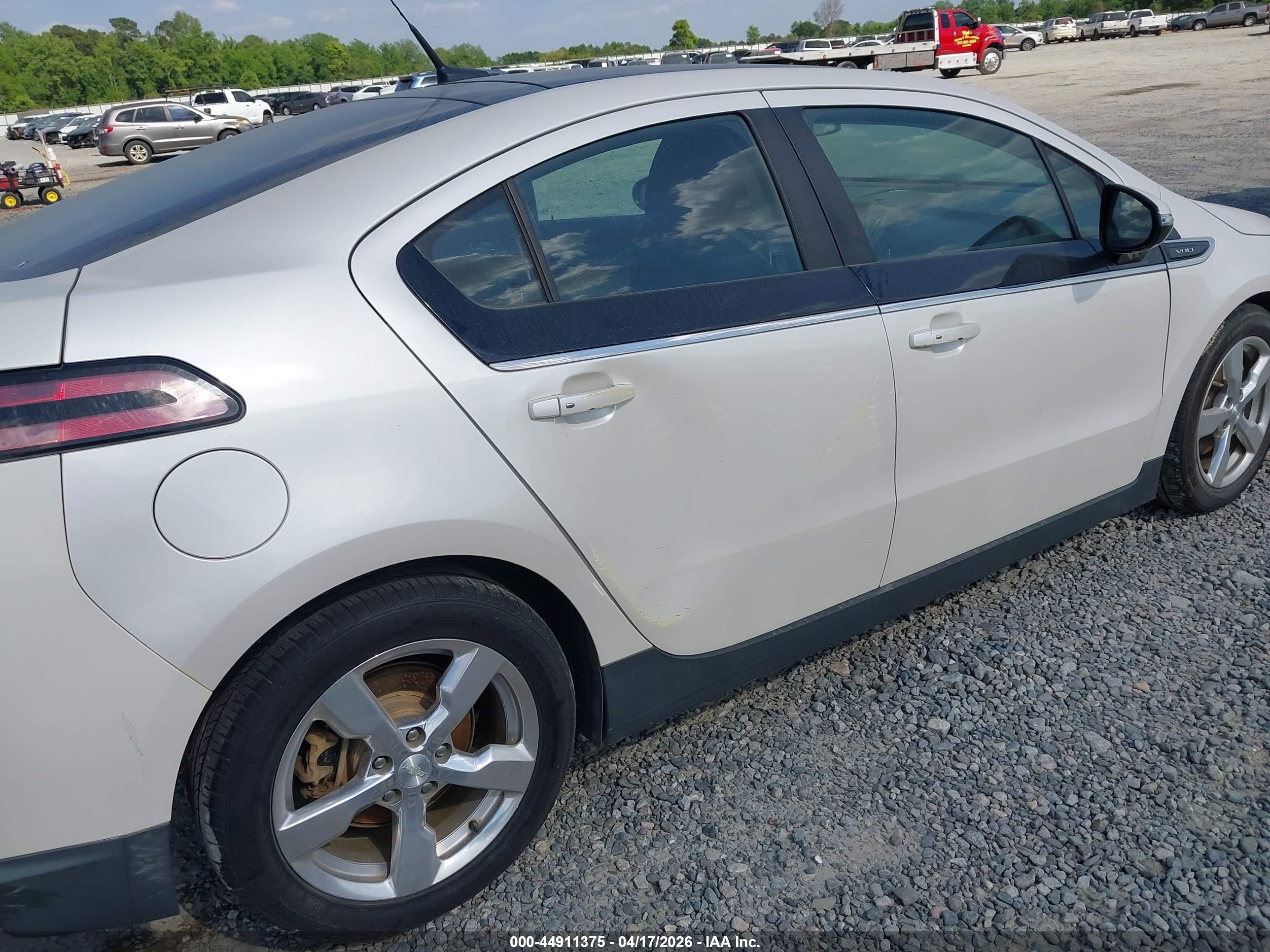 CHEVROLET VOLT image 6
