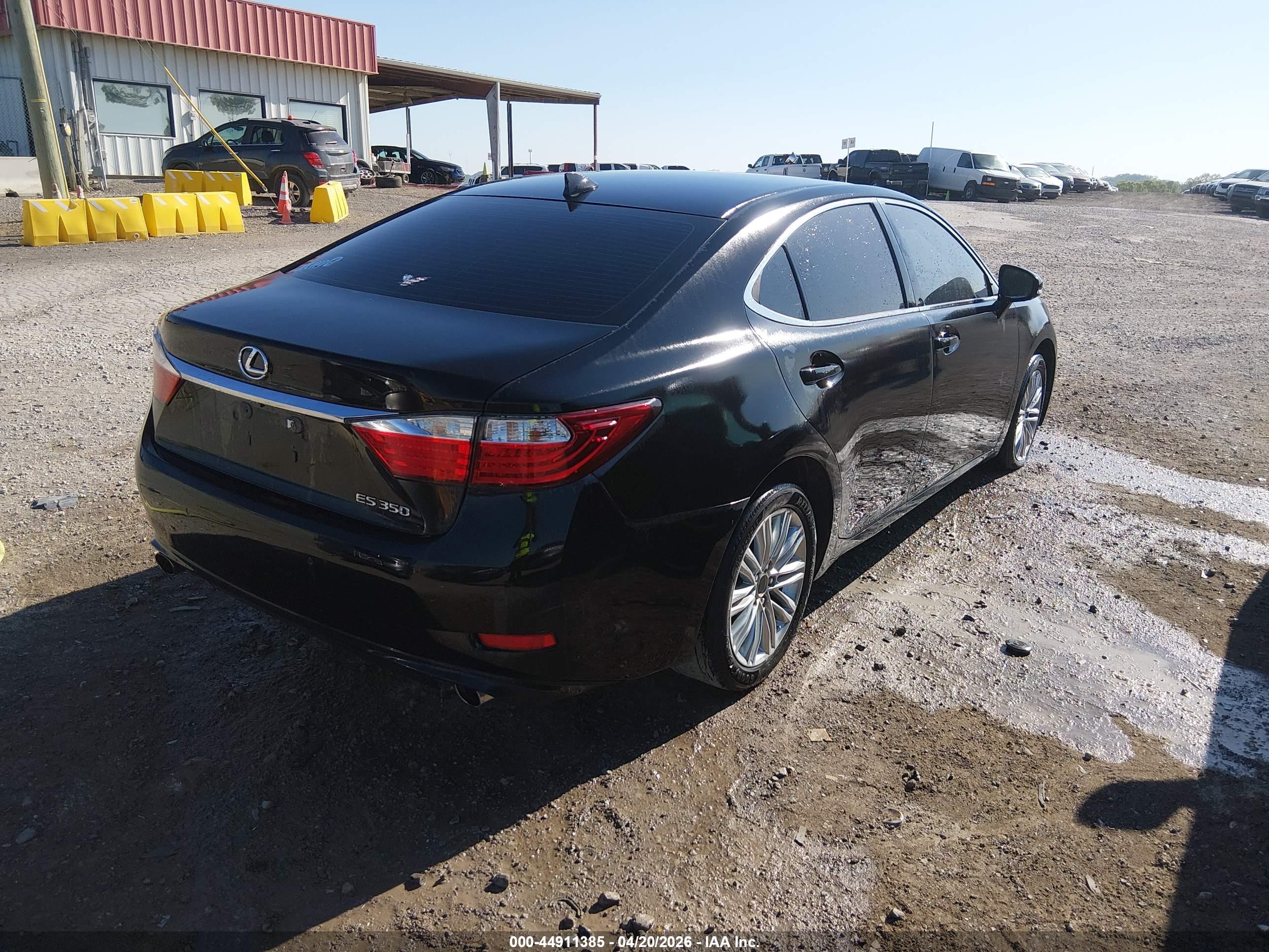 LEXUS ES image 4