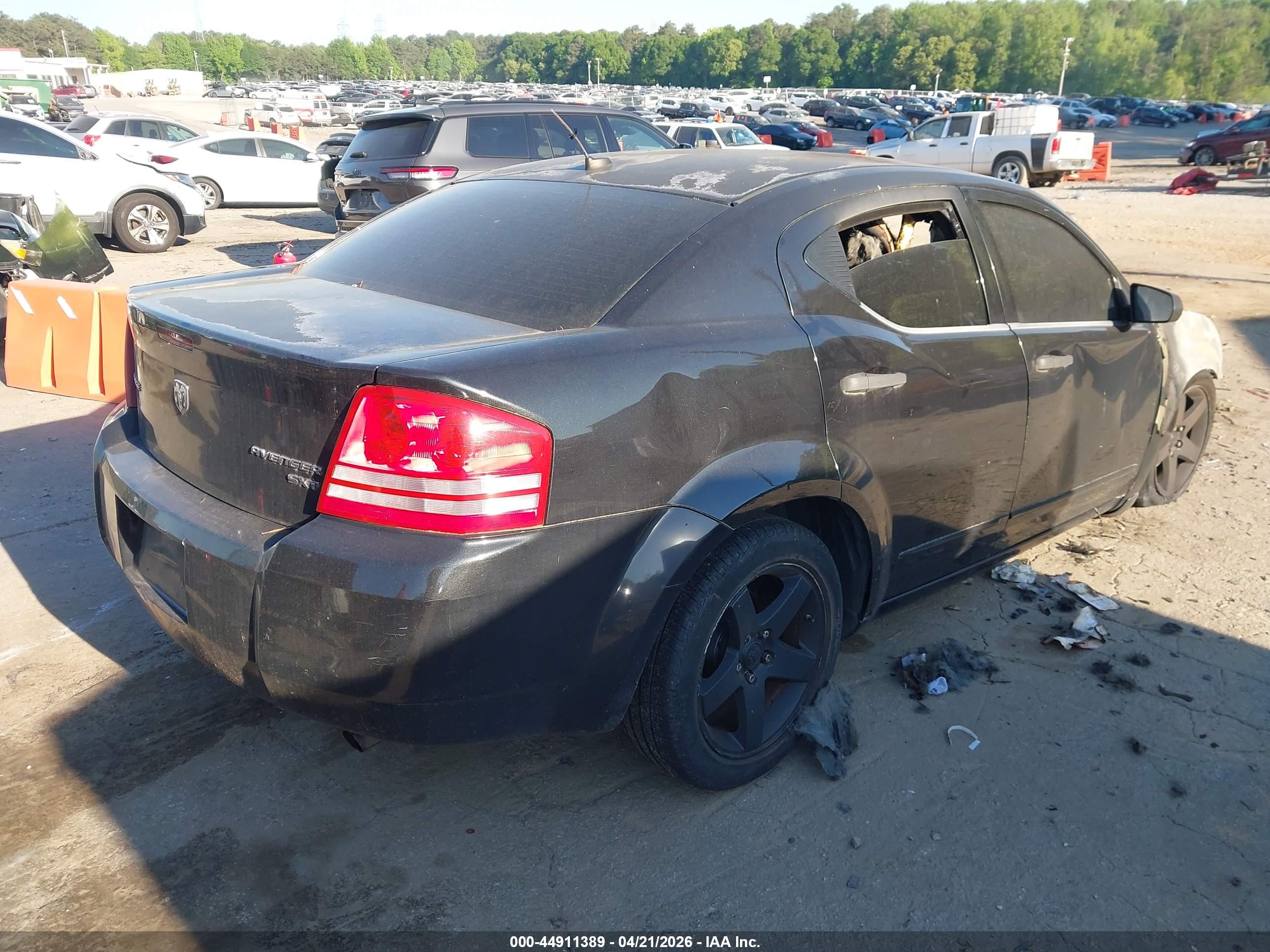 DODGE AVENGER image 4