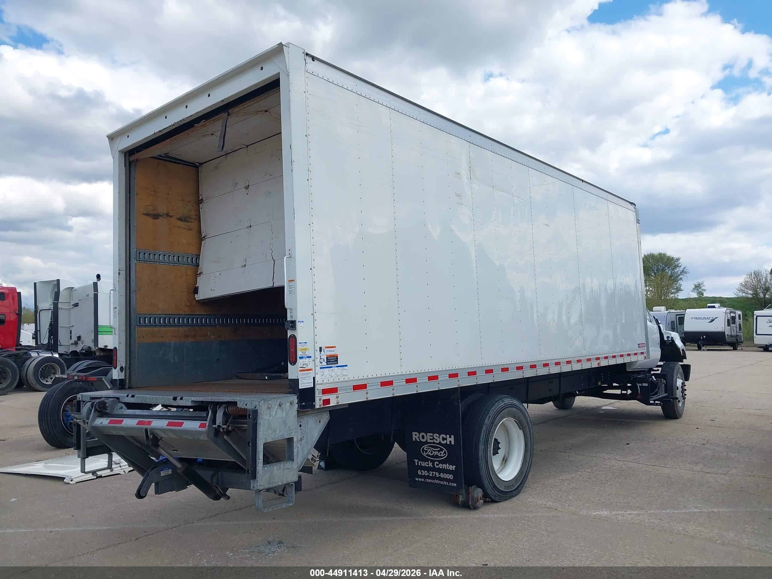 FORD F-650 image 4