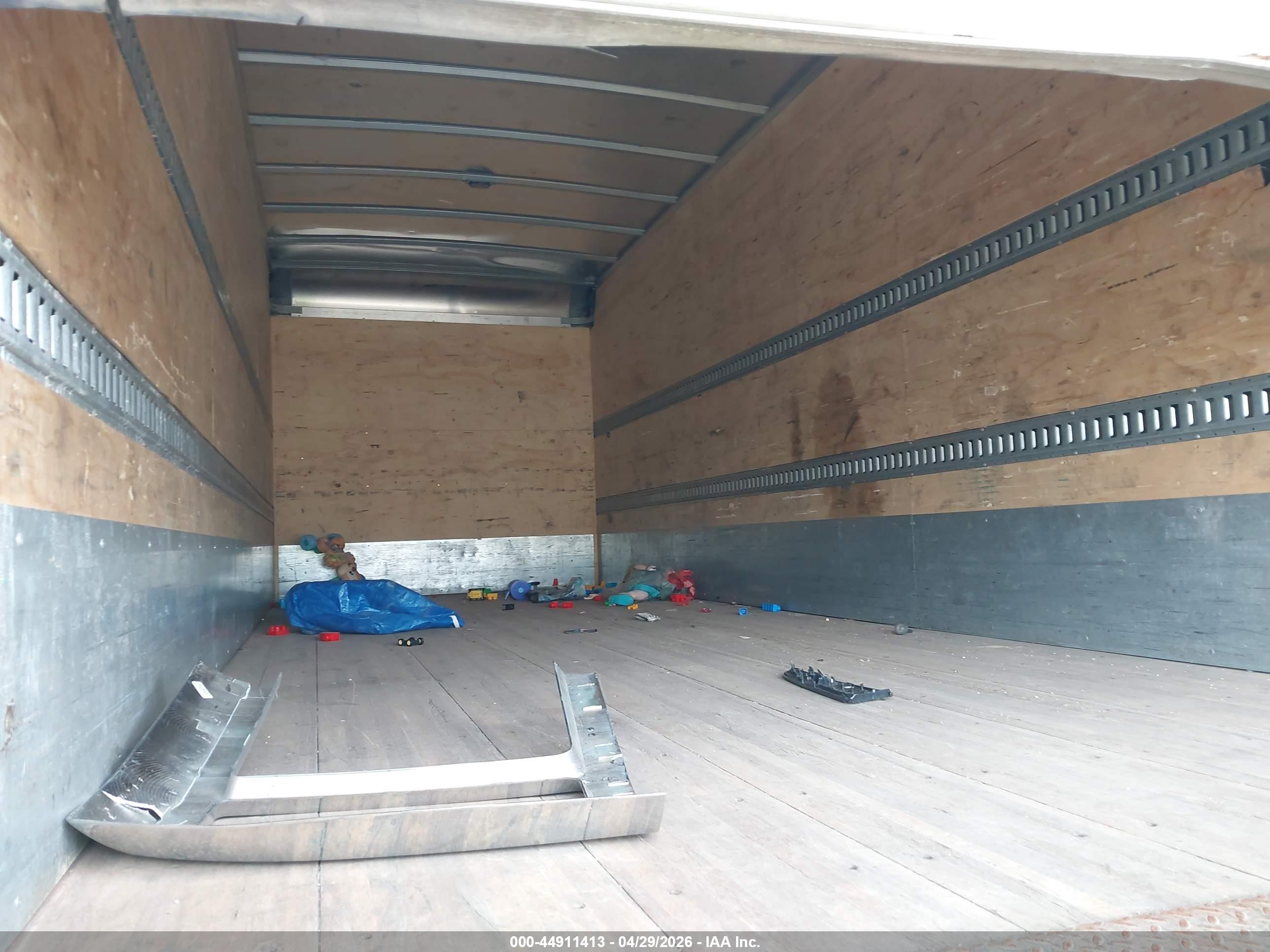 FORD F-650 image 7