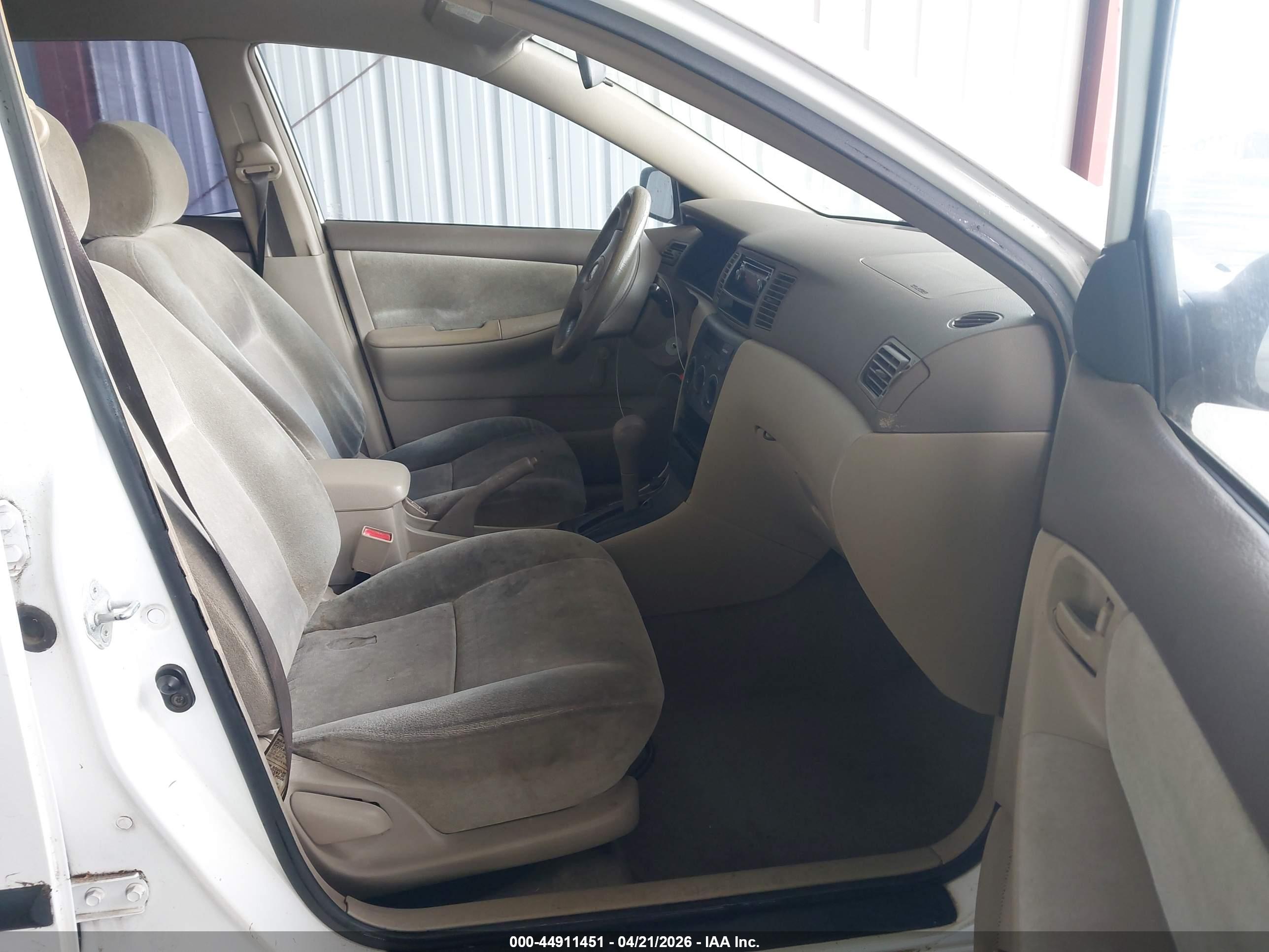 TOYOTA COROLLA image 5