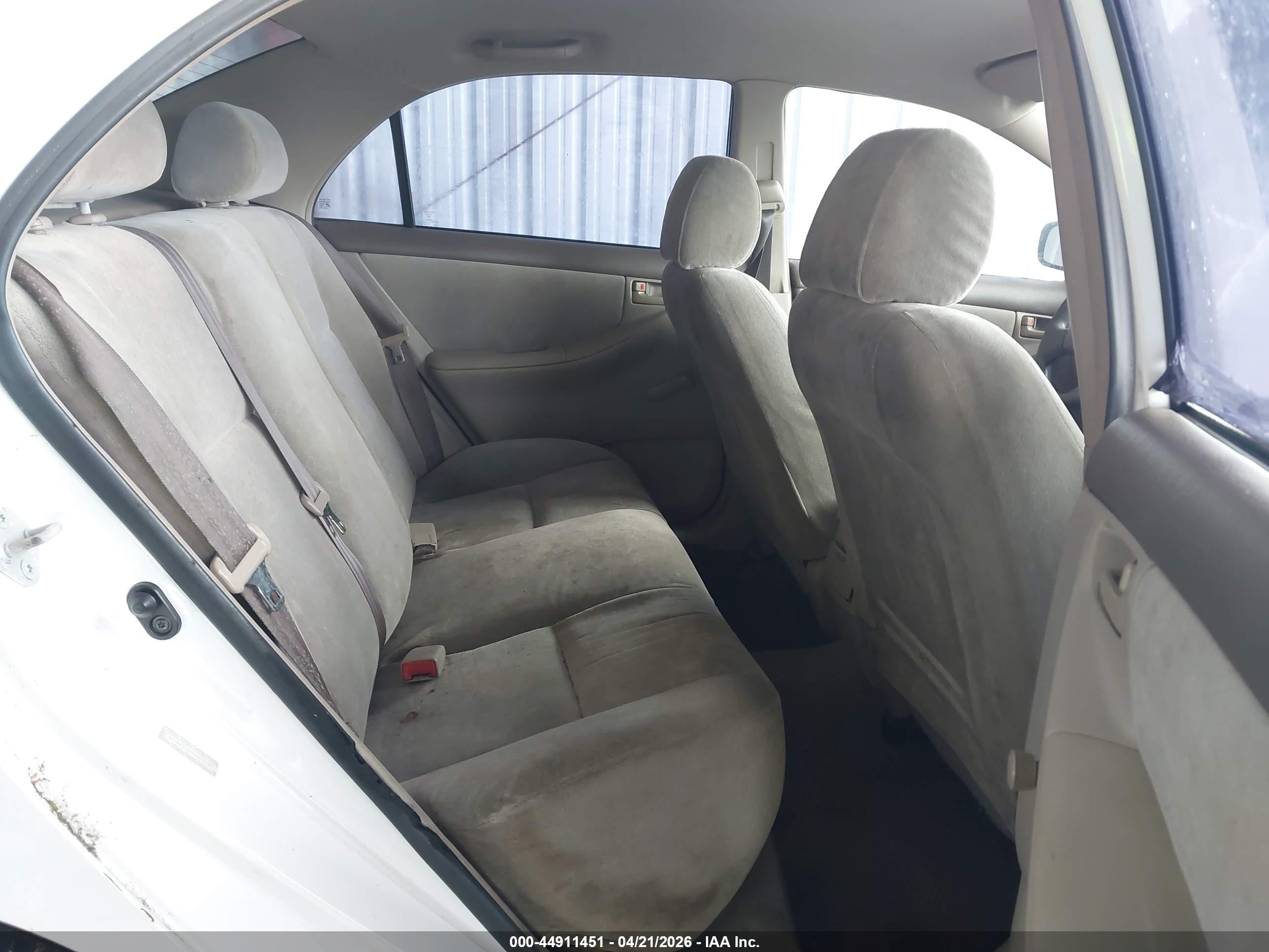 TOYOTA COROLLA image 8