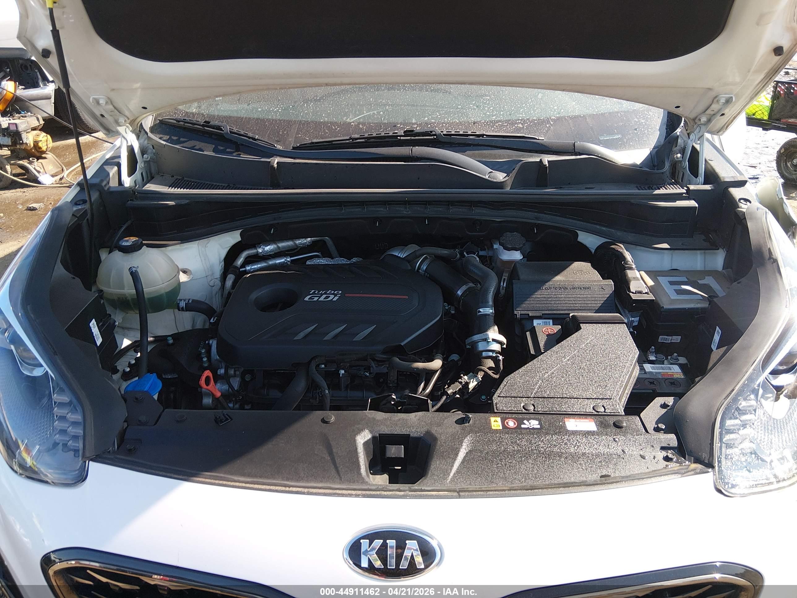 KIA SPORTAGE image 10