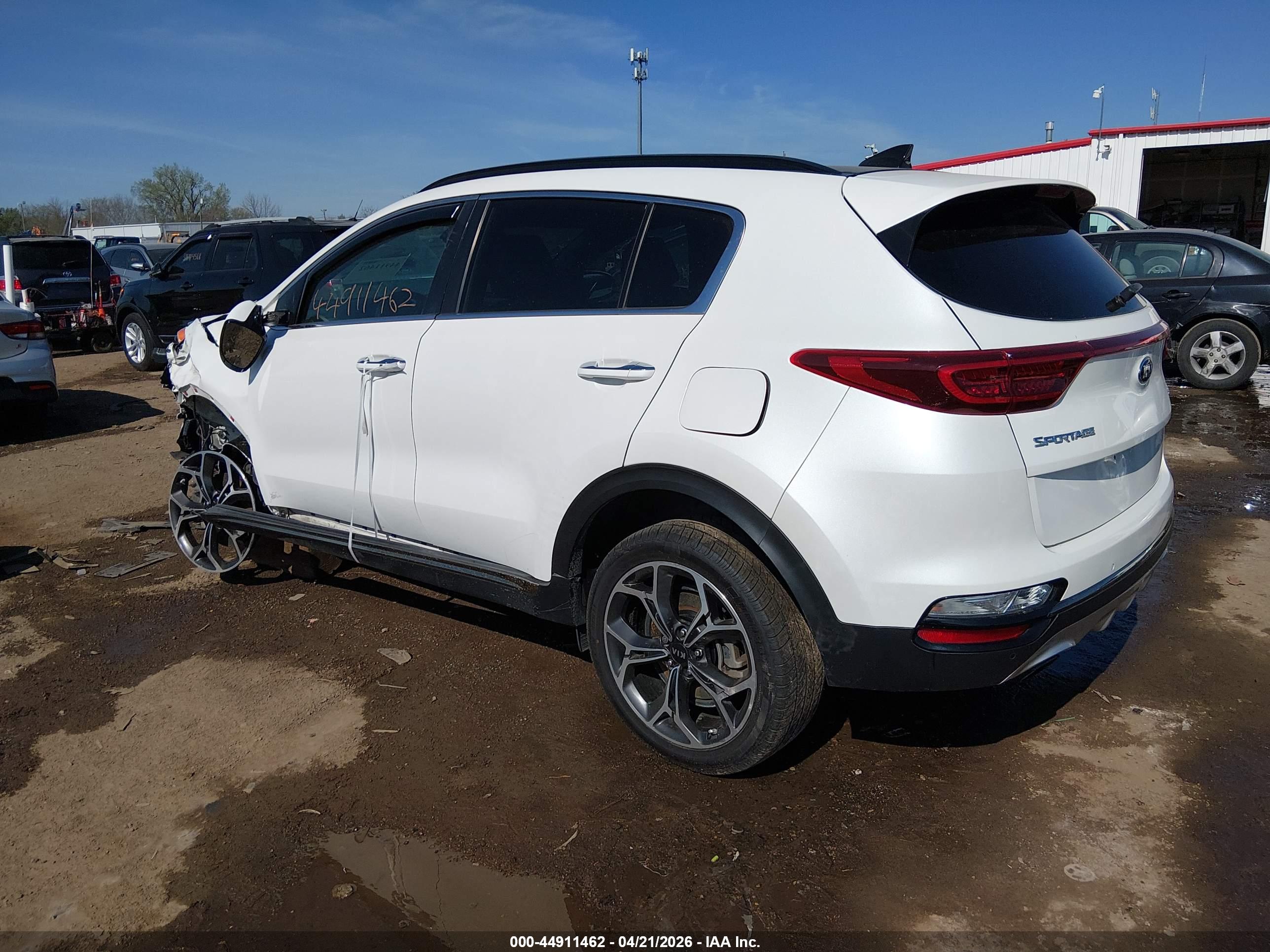 KIA SPORTAGE image 3