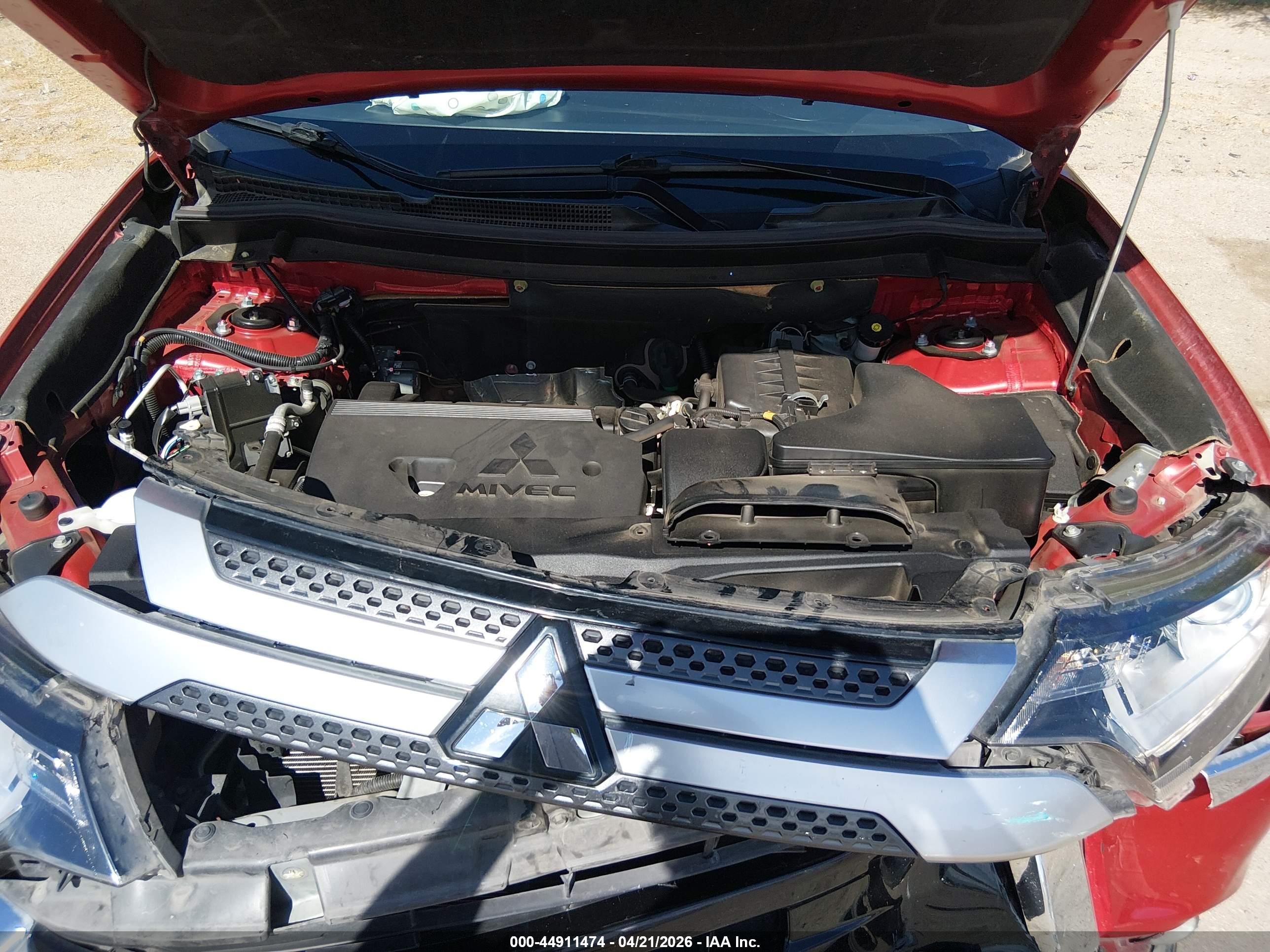 MITSUBISHI OUTLANDER image 10