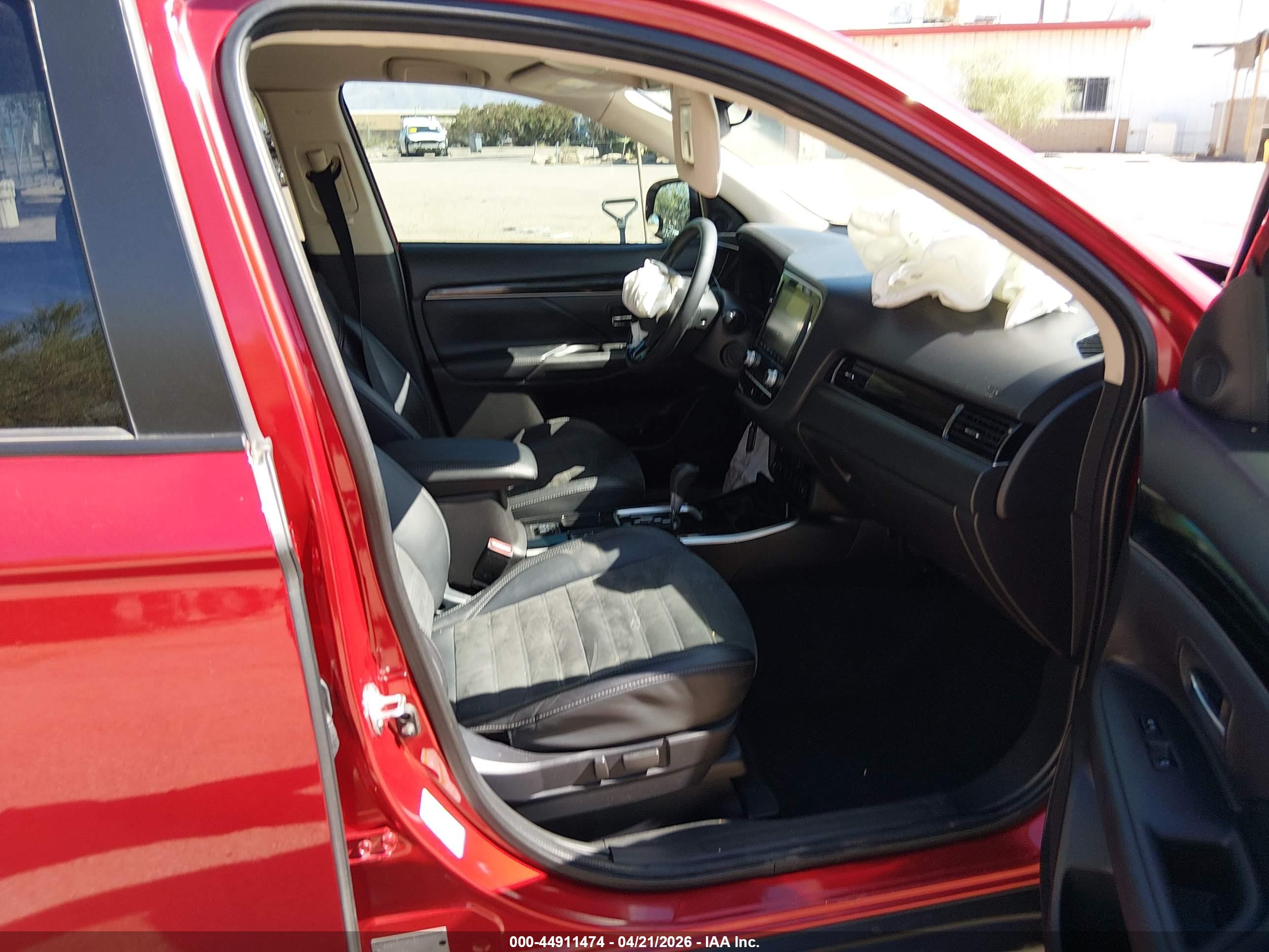 MITSUBISHI OUTLANDER image 5