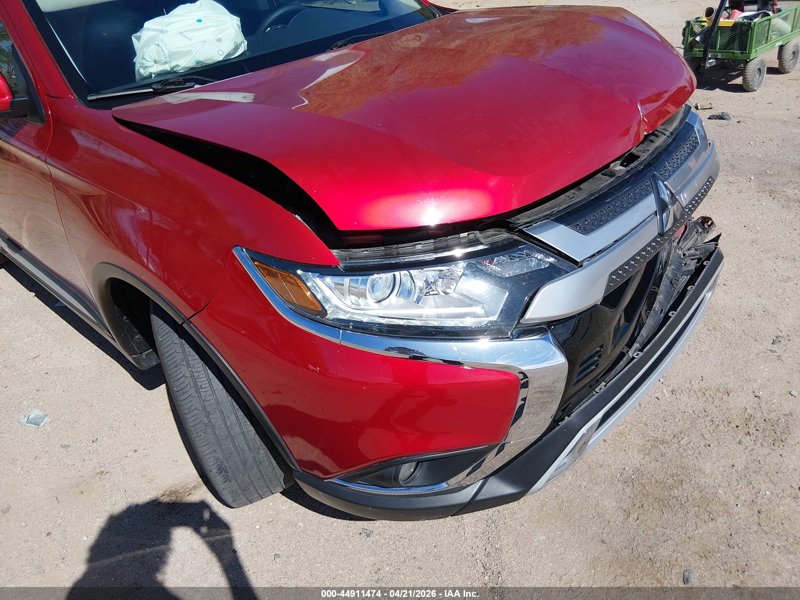 MITSUBISHI OUTLANDER image 6