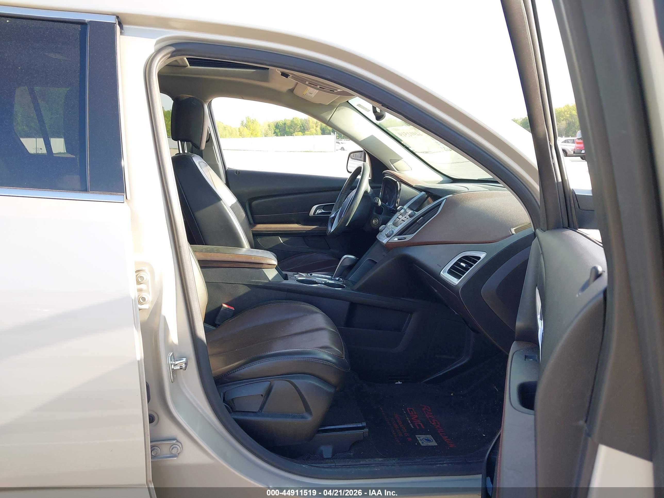 GMC TERRAIN image 5