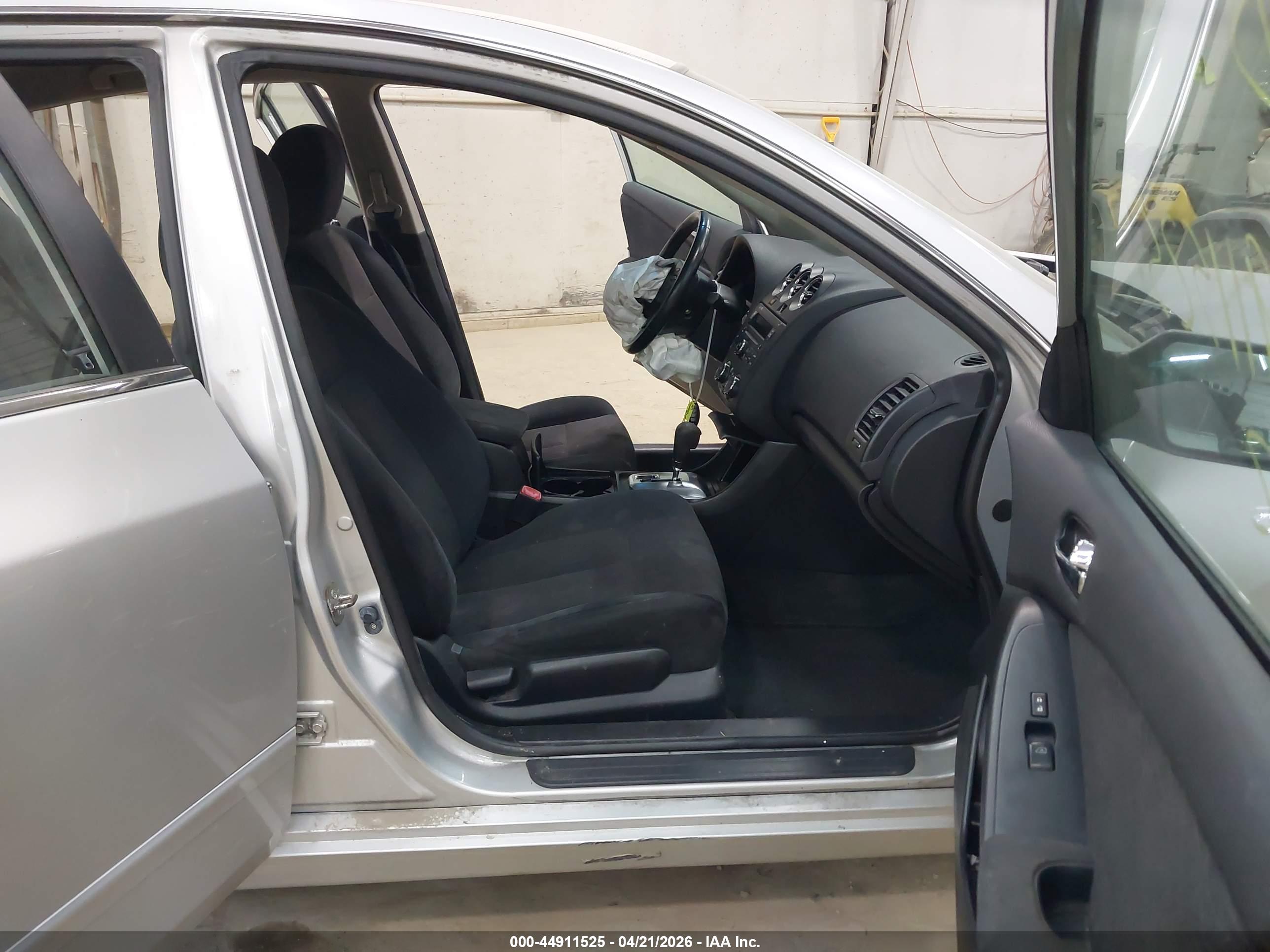 NISSAN ALTIMA image 5