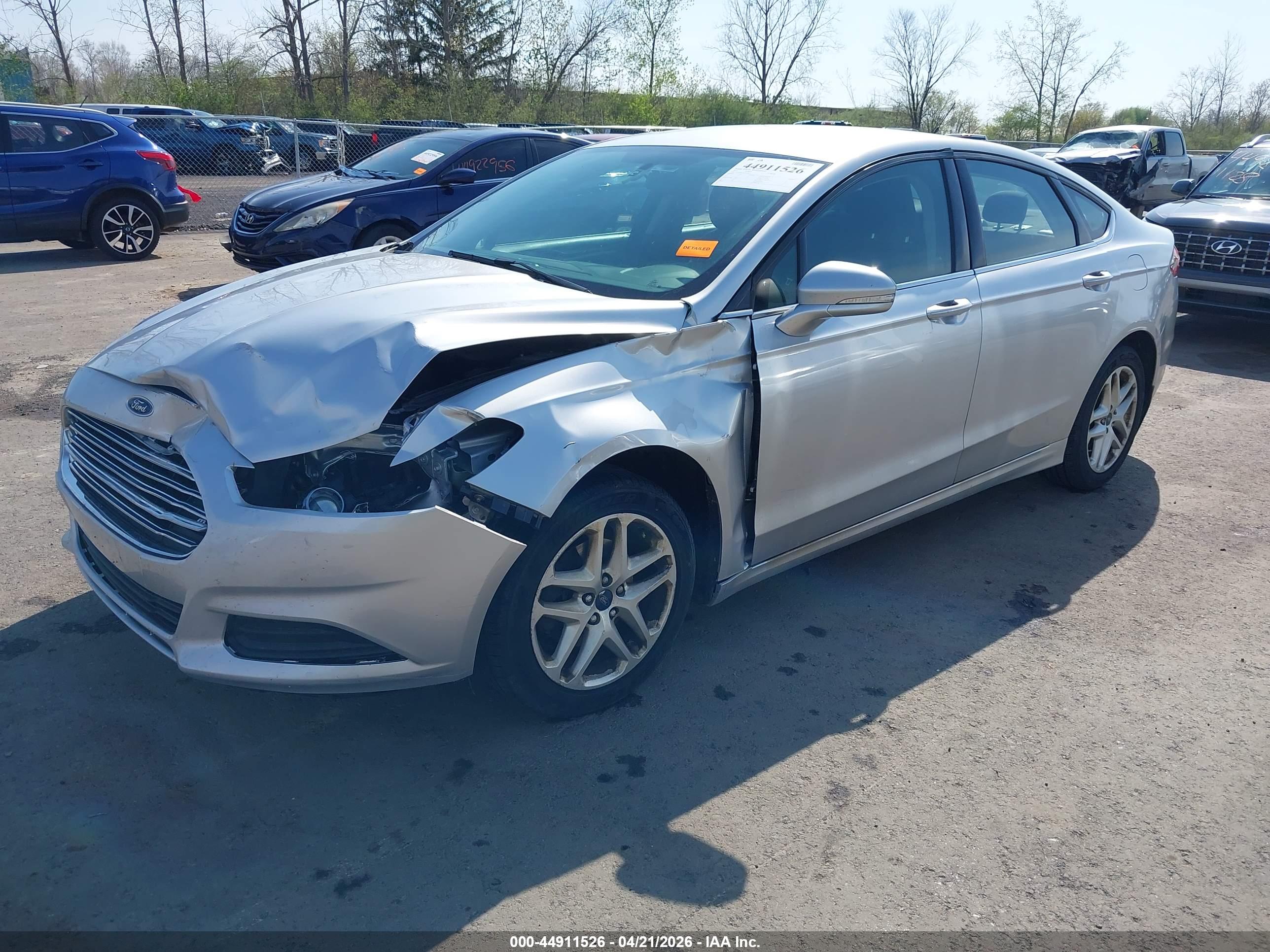 FORD FUSION image 2
