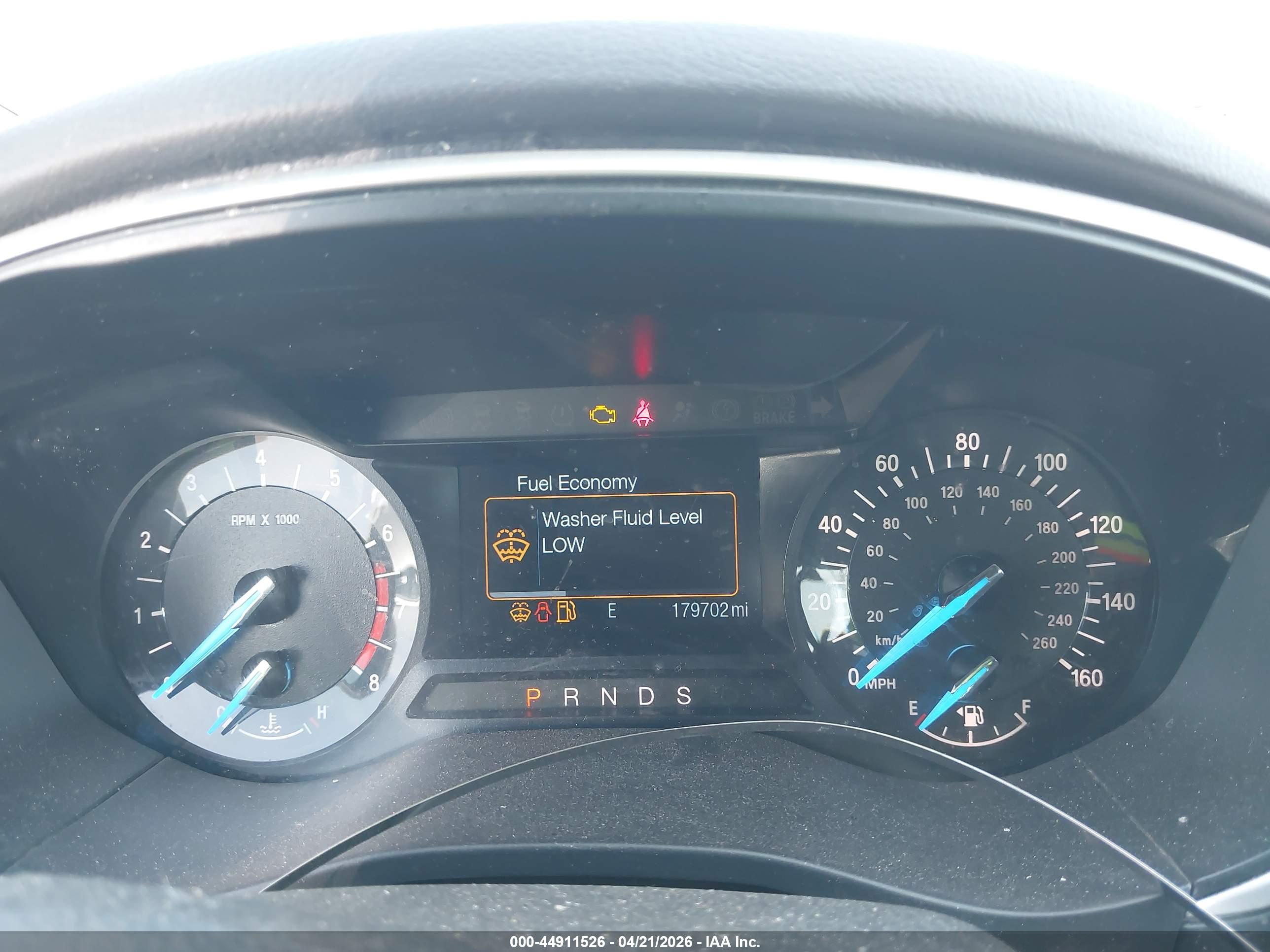 FORD FUSION image 7