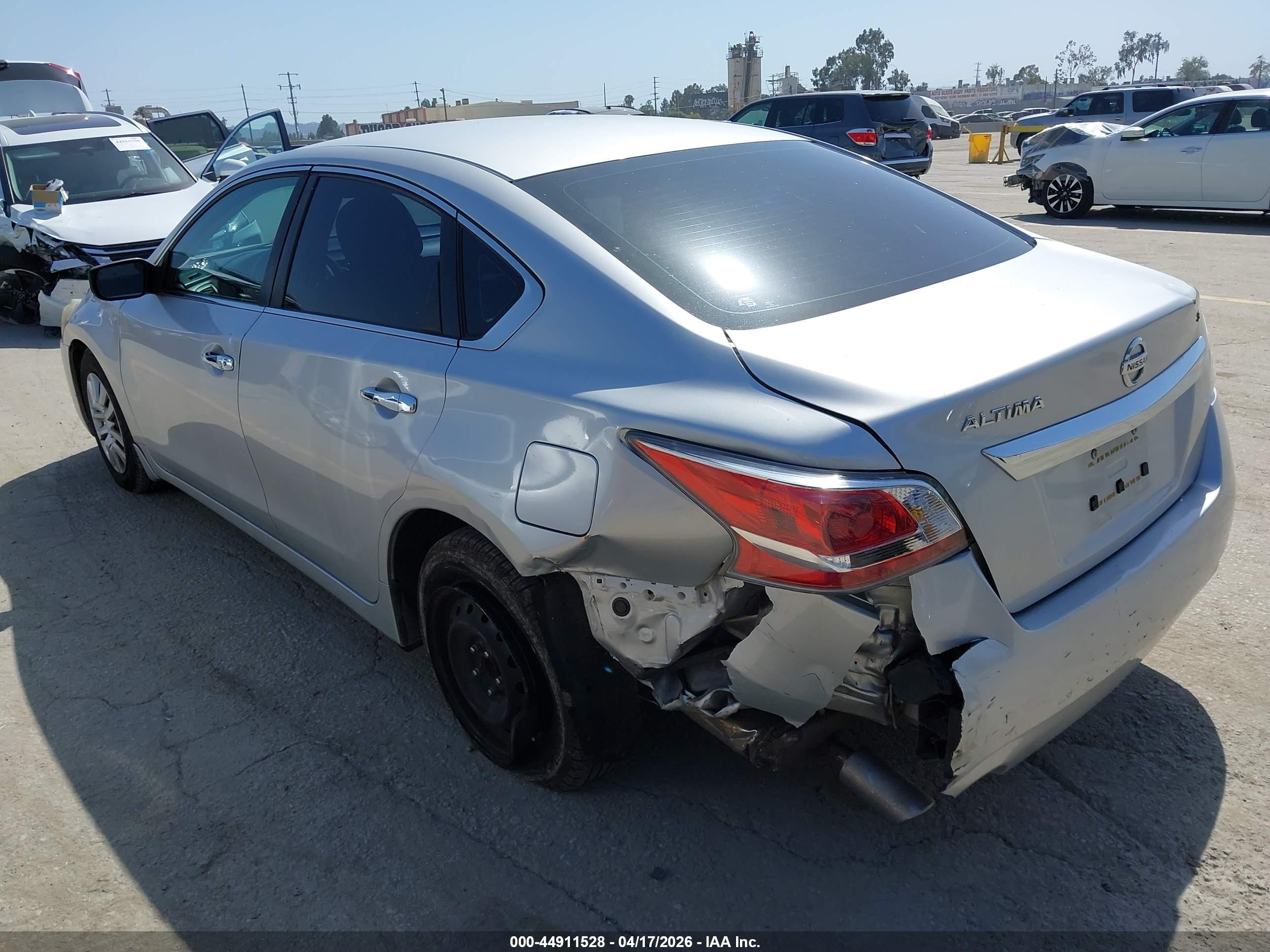 NISSAN ALTIMA image 3