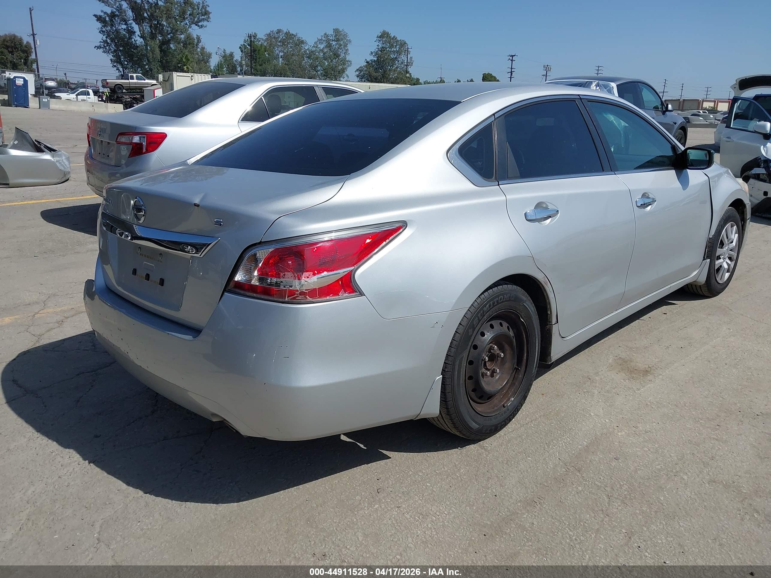 NISSAN ALTIMA image 4