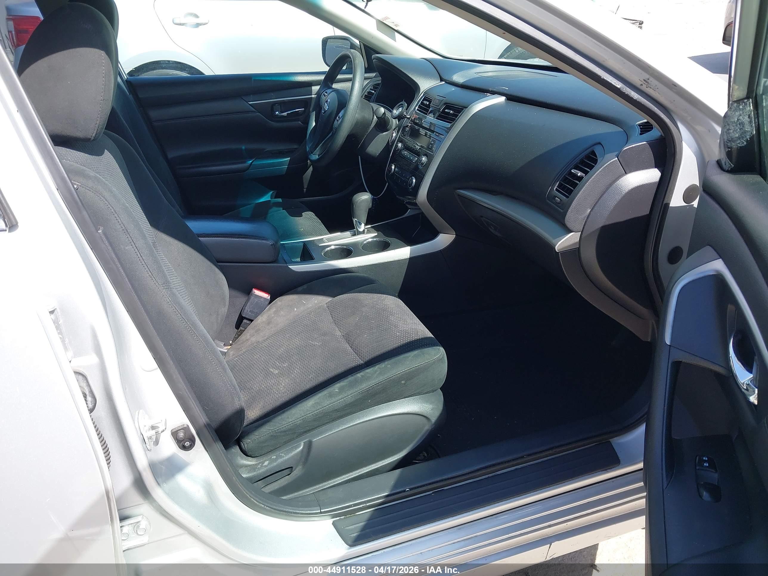 NISSAN ALTIMA image 5