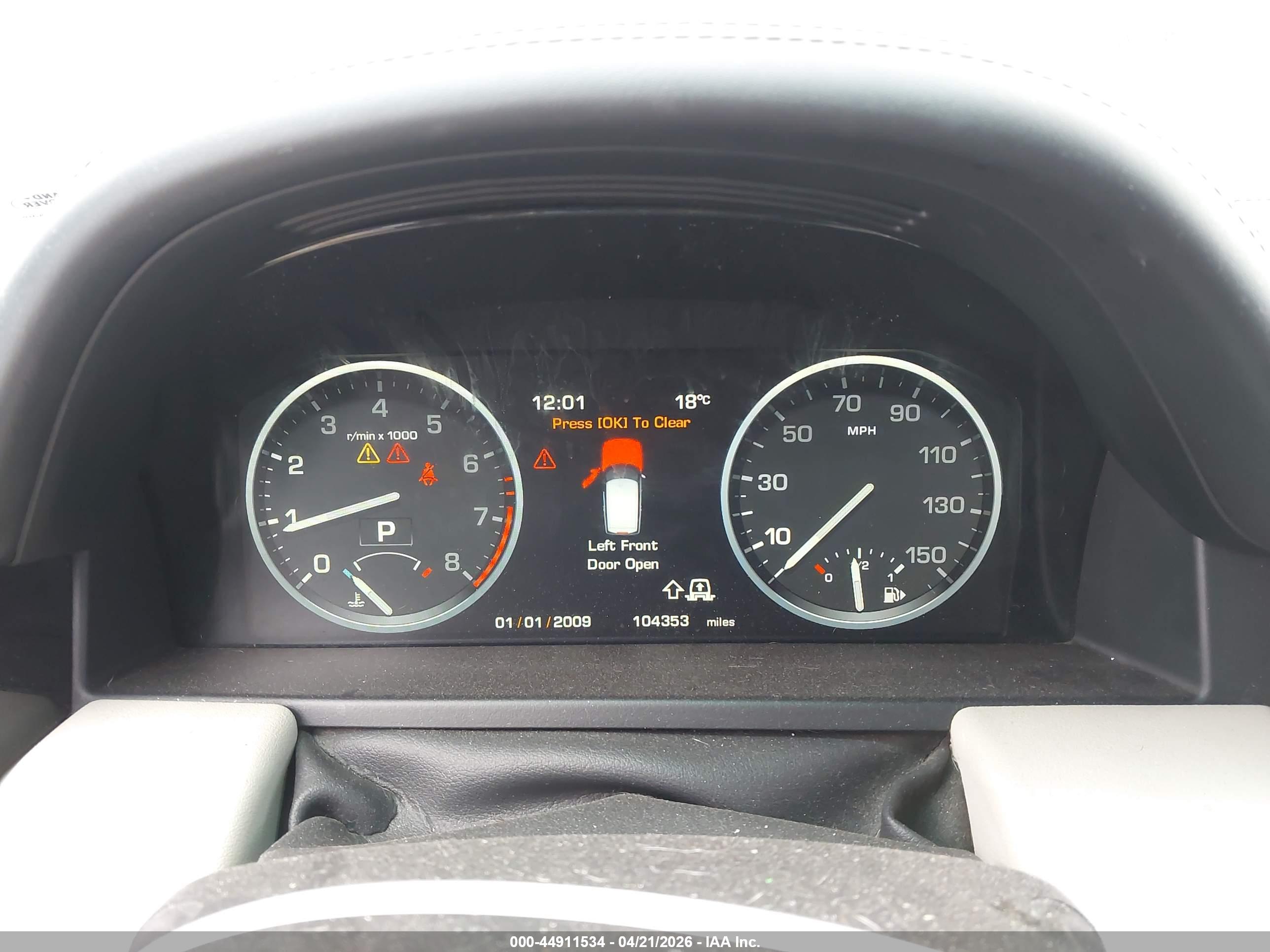 LAND ROVER image 7