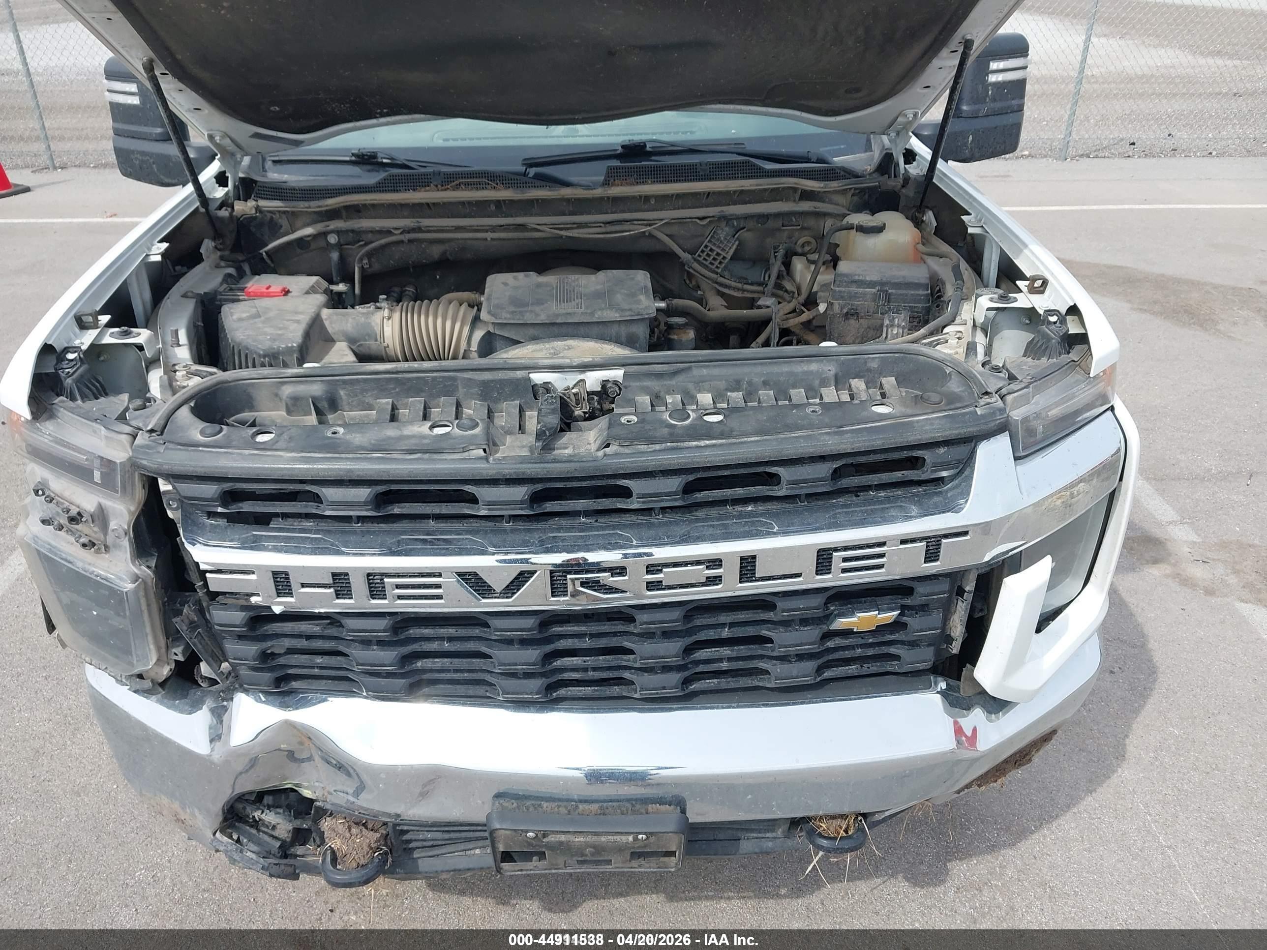 CHEVROLET SILVERADO image 10