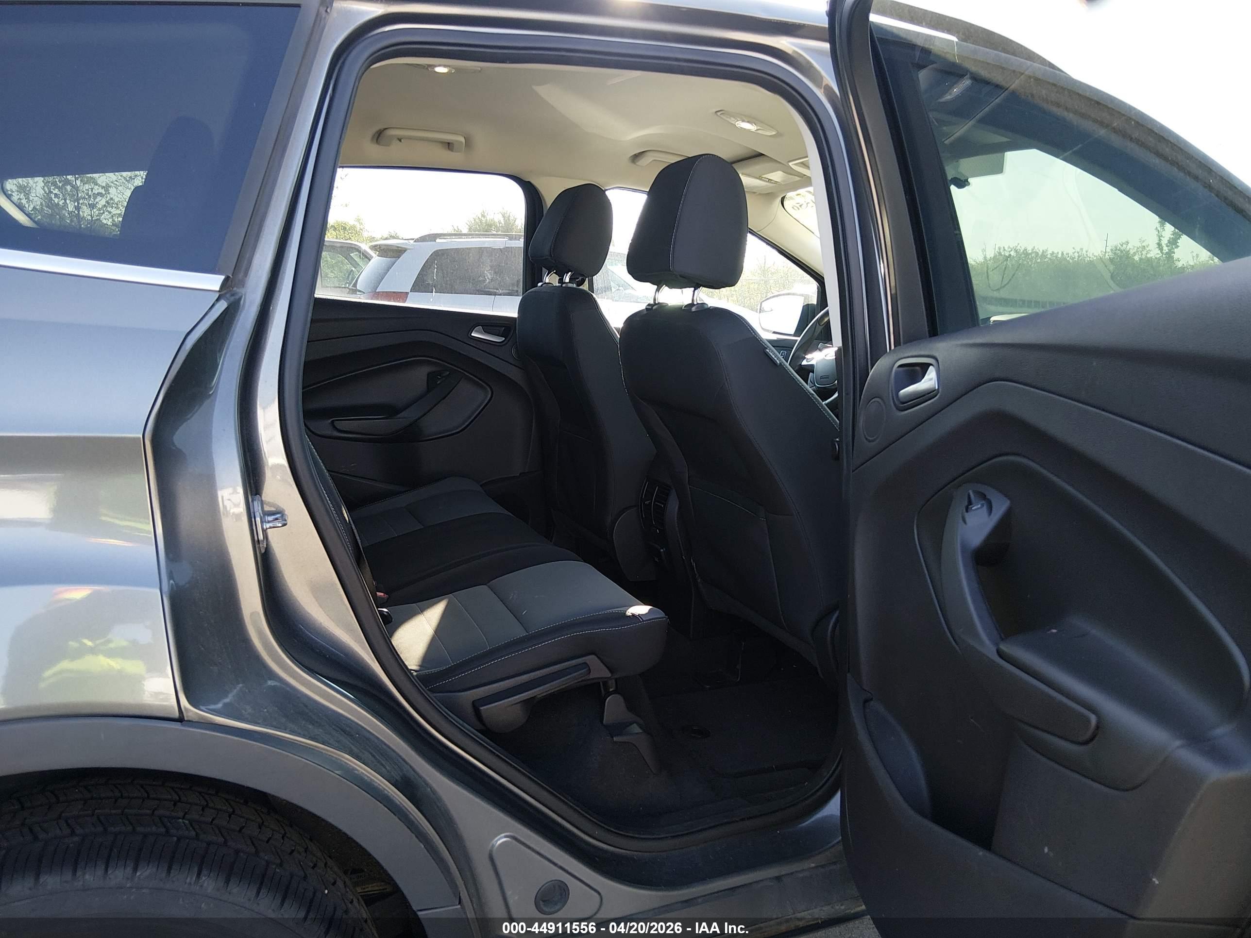 FORD ESCAPE image 8
