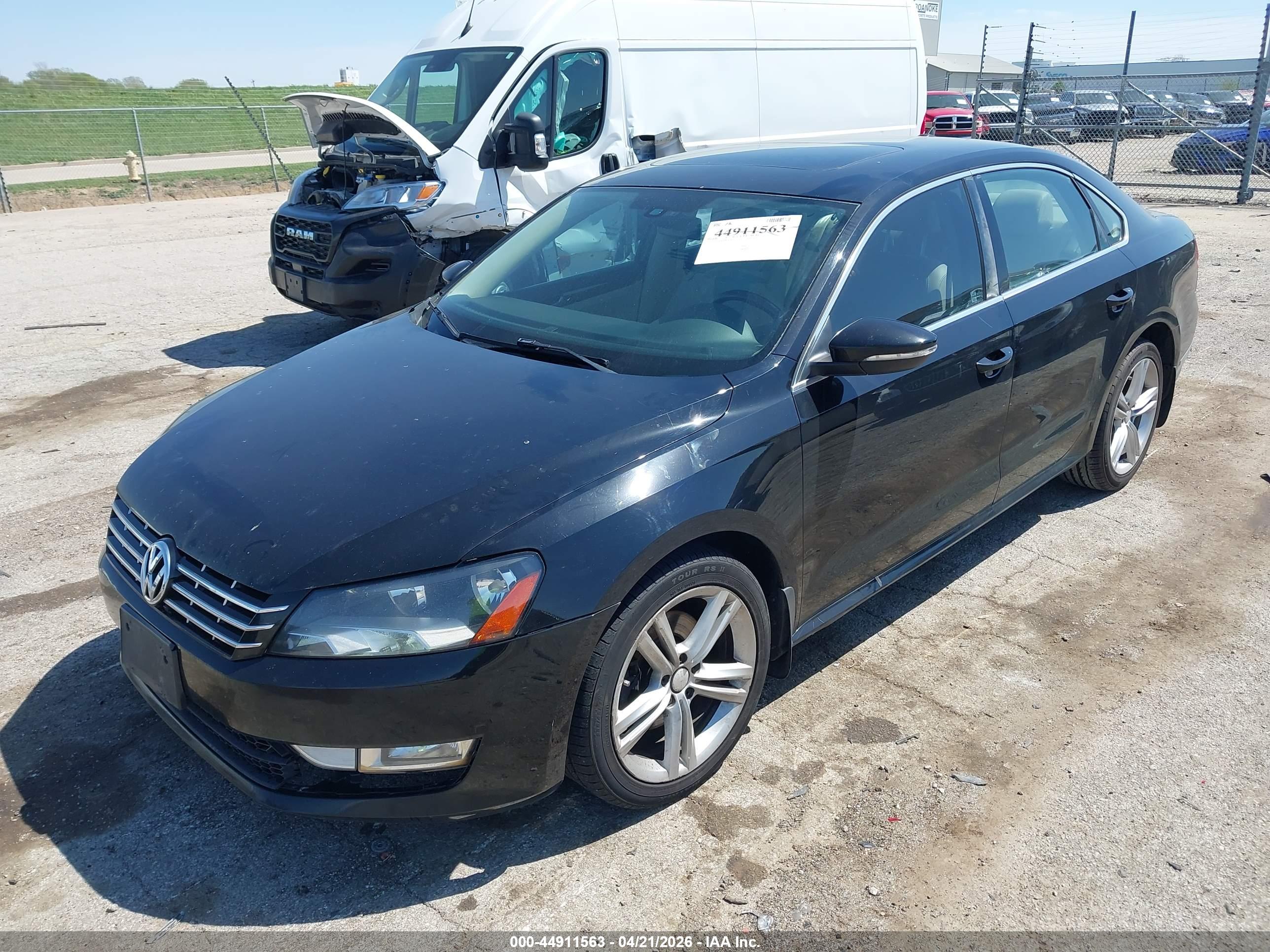VOLKSWAGEN PASSAT image 2