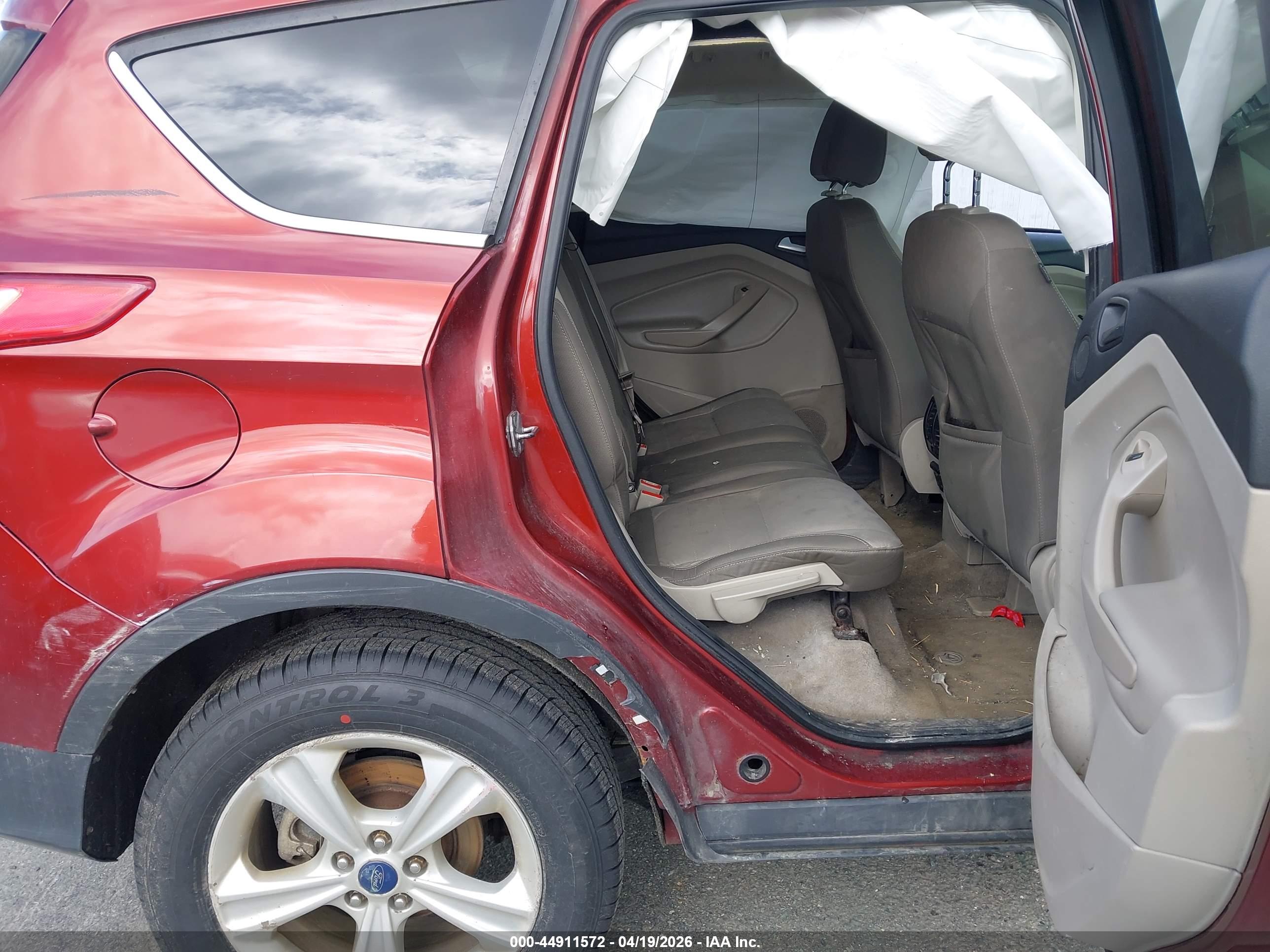 FORD ESCAPE image 8