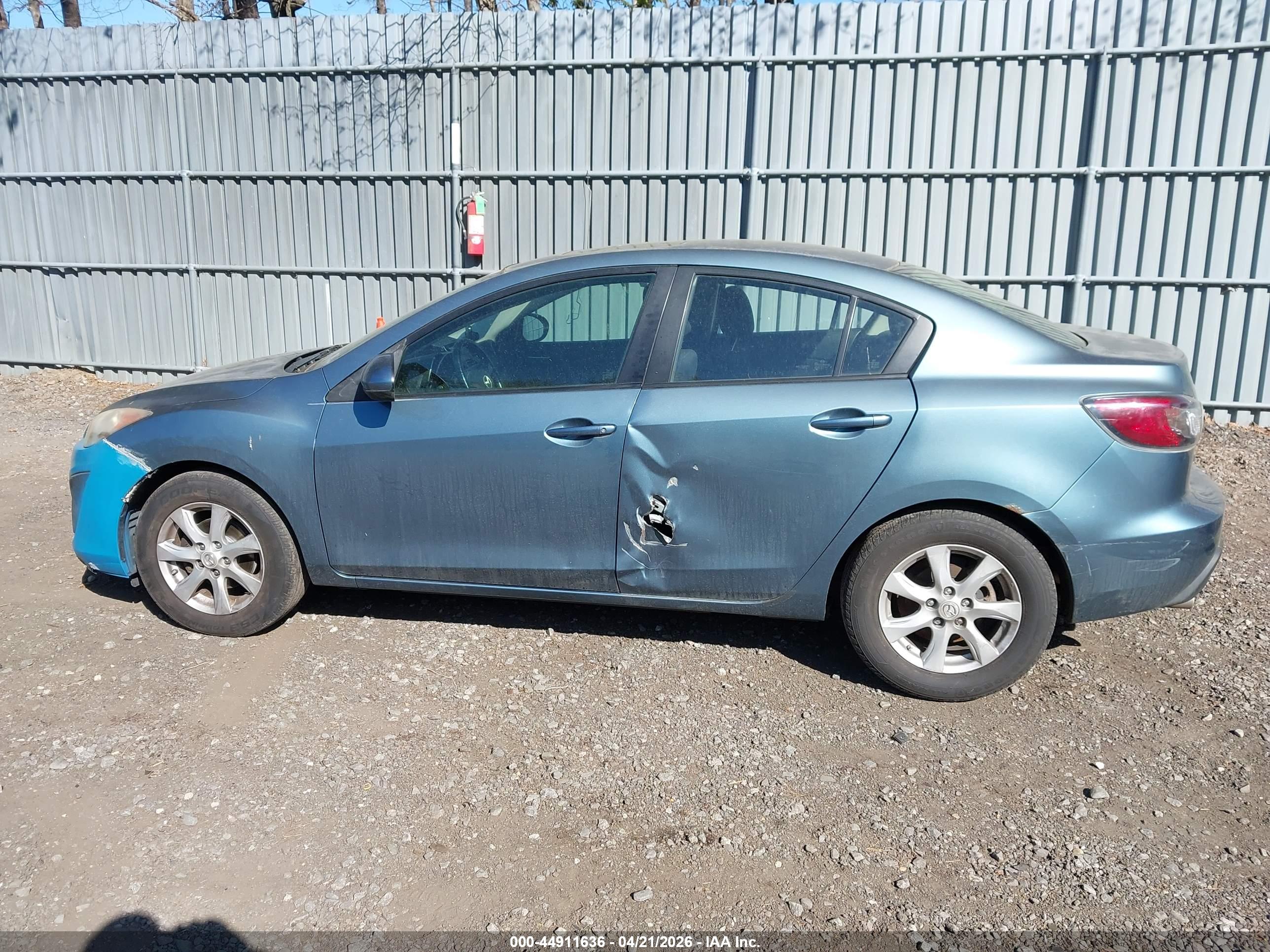 MAZDA MAZDA3 image 6