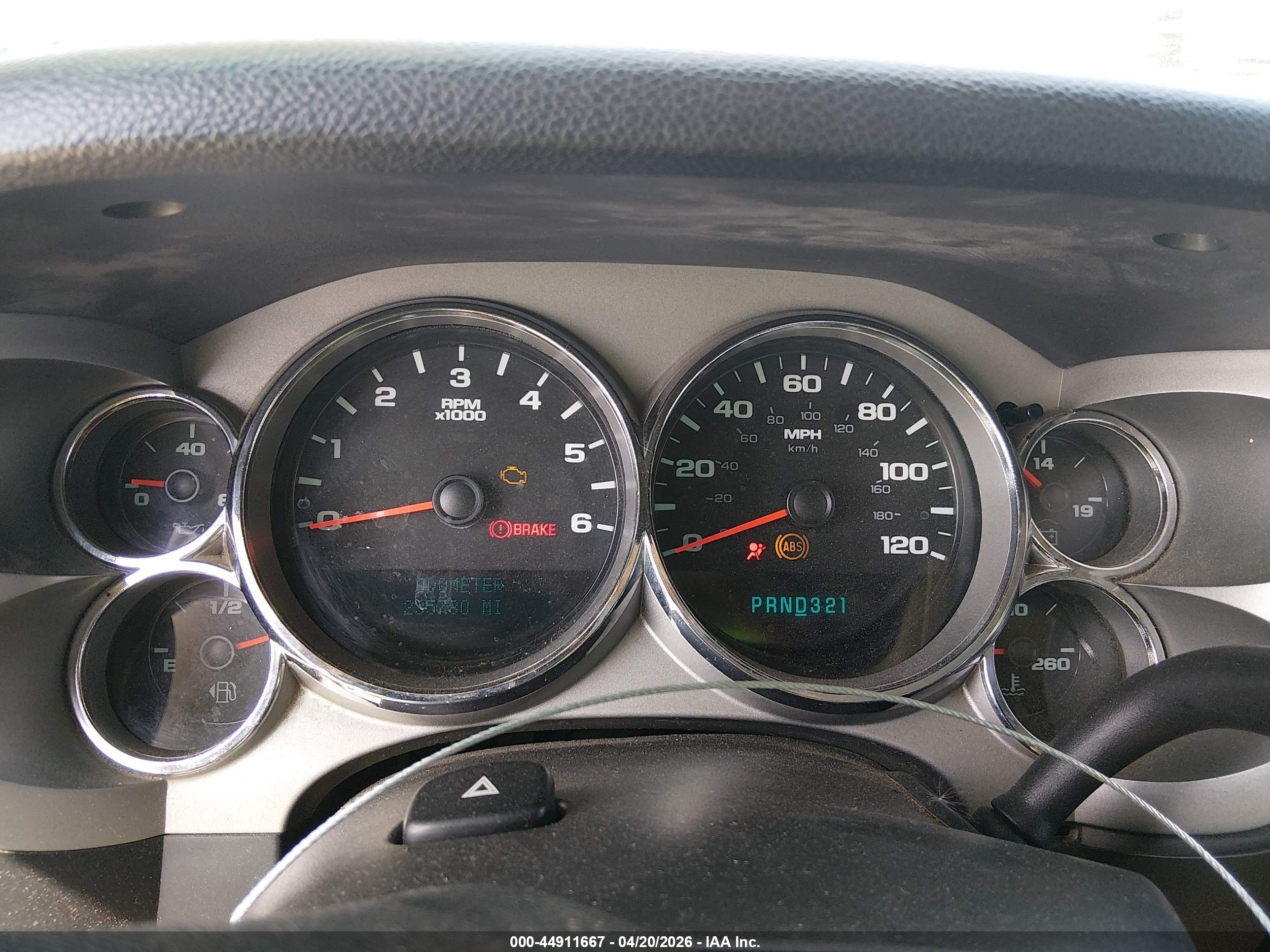 CHEVROLET SILVERADO image 7
