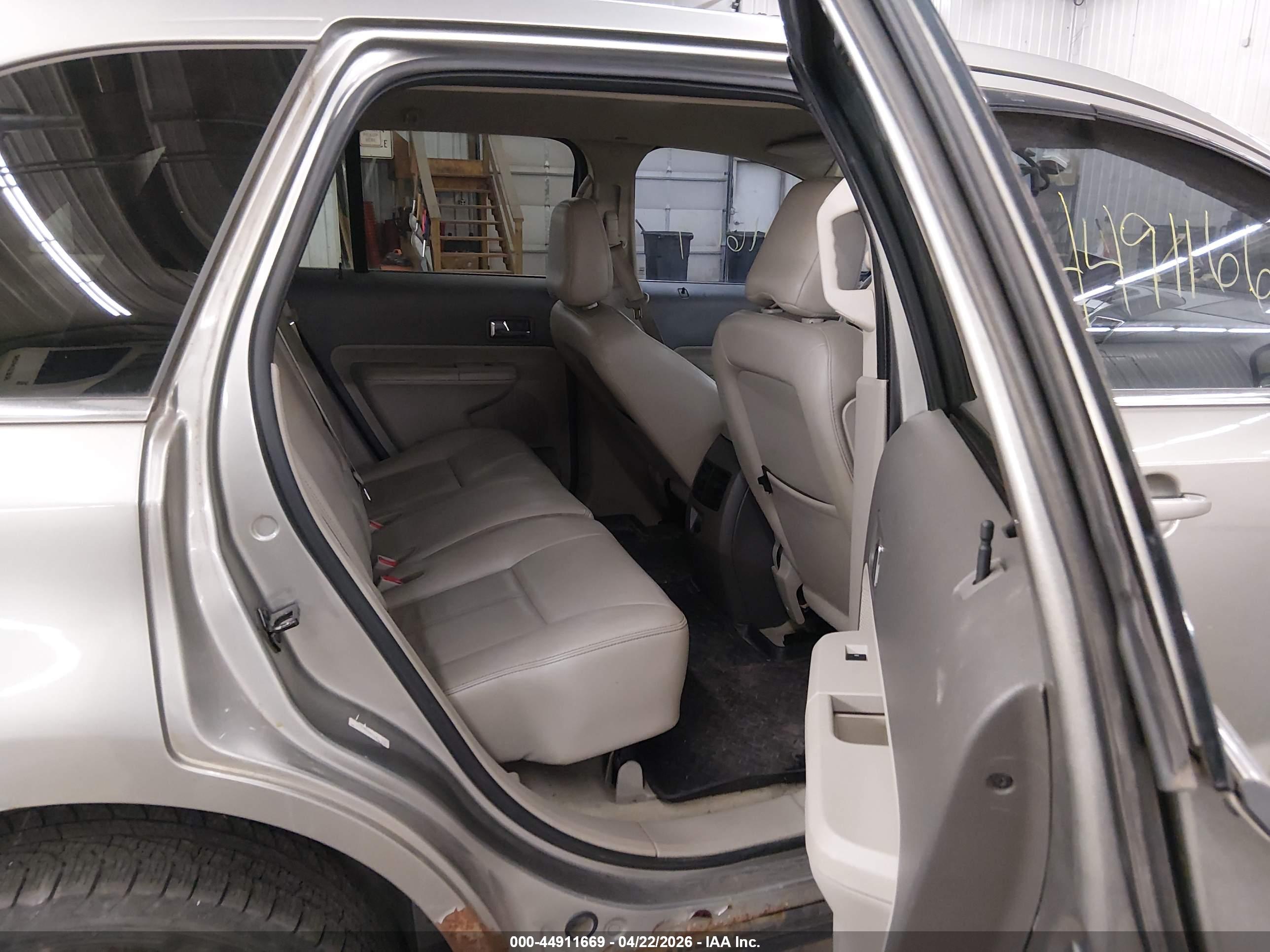 FORD EDGE image 8