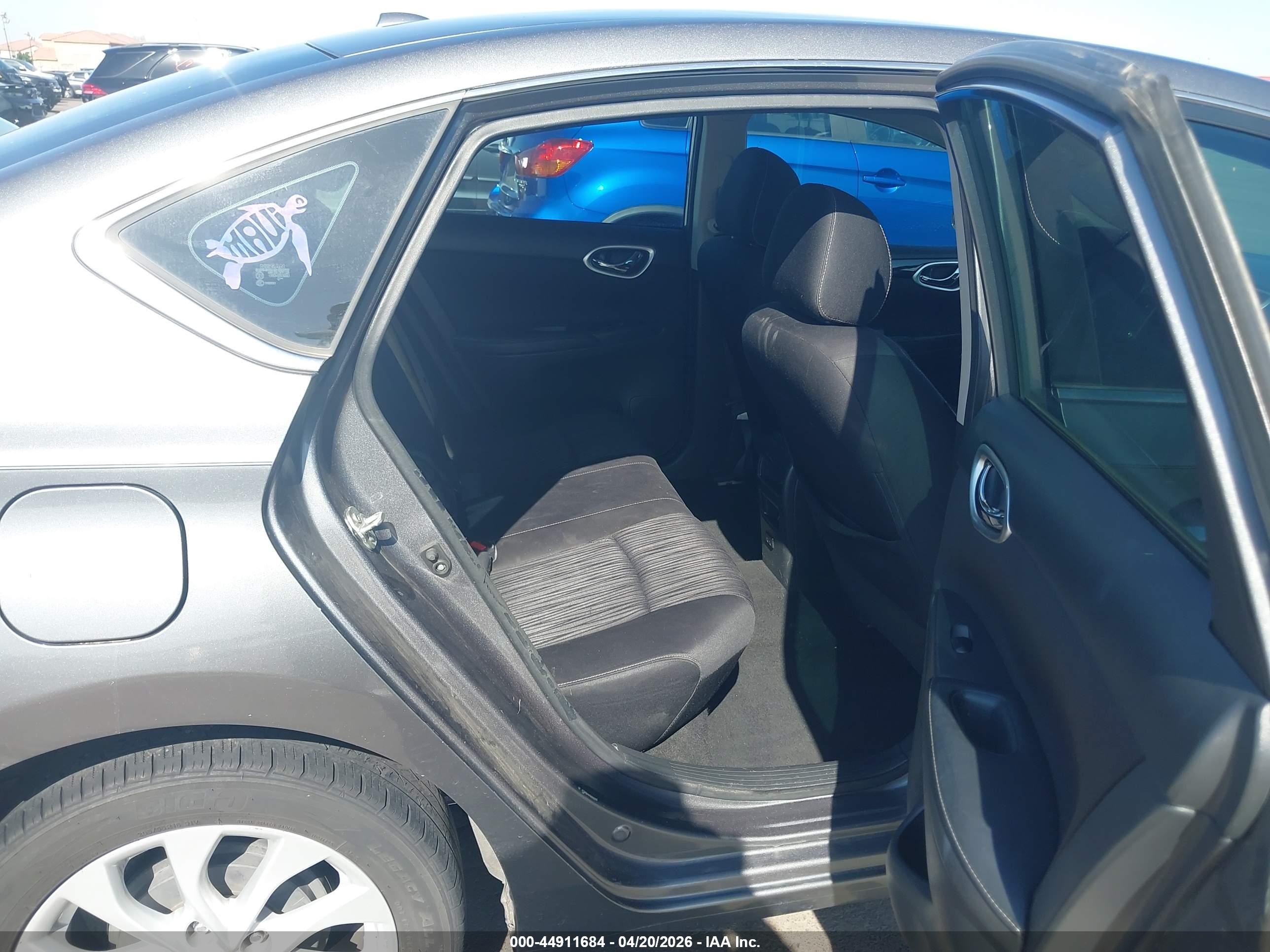 NISSAN SENTRA image 8