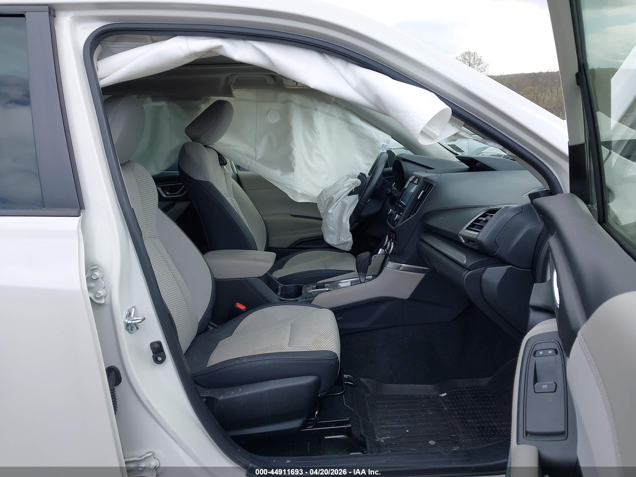 SUBARU FORESTER image 5