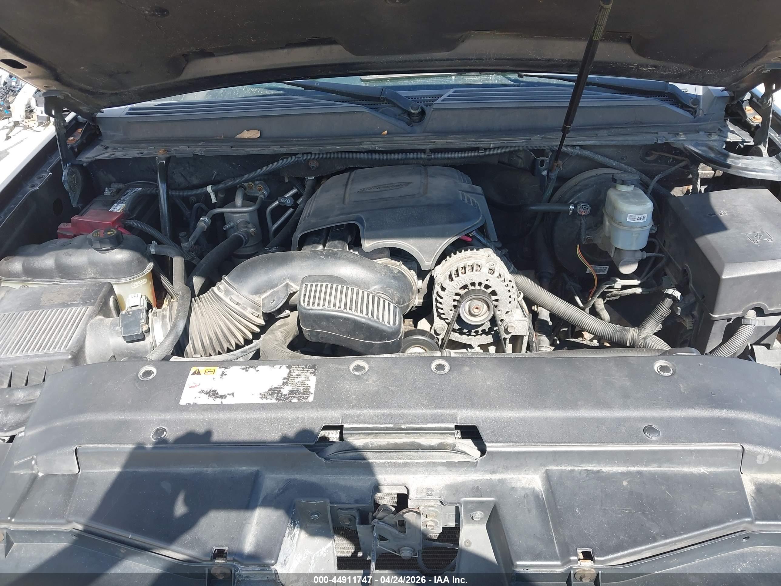 CHEVROLET SUBURBAN image 10