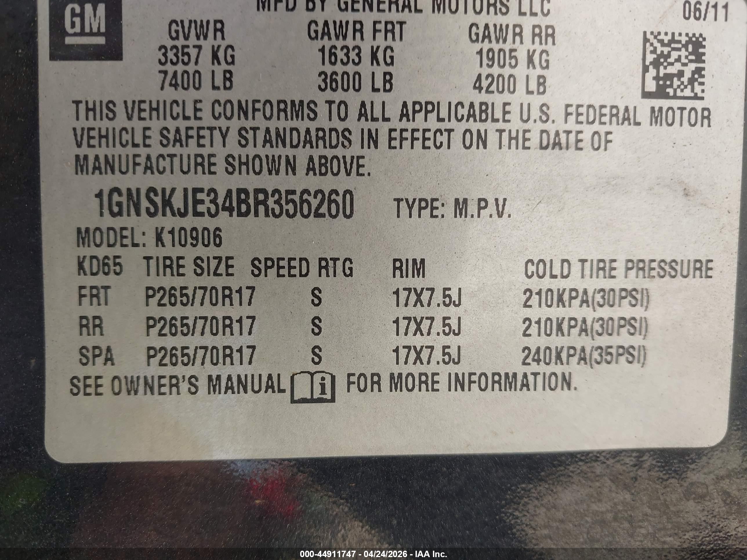 CHEVROLET SUBURBAN image 9