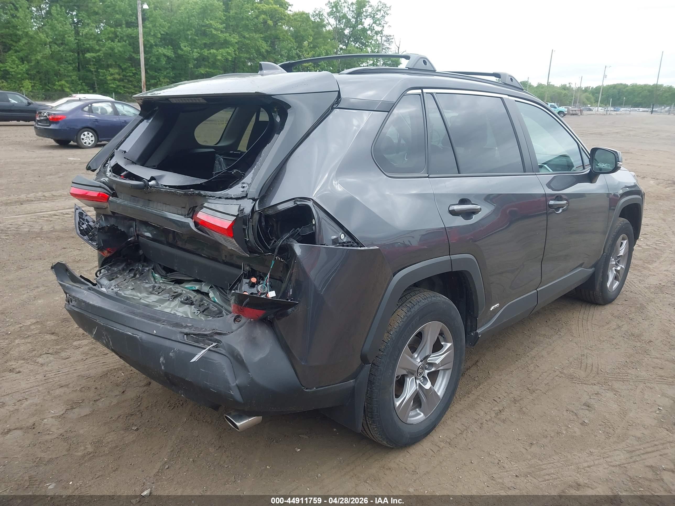TOYOTA RAV4 image 4