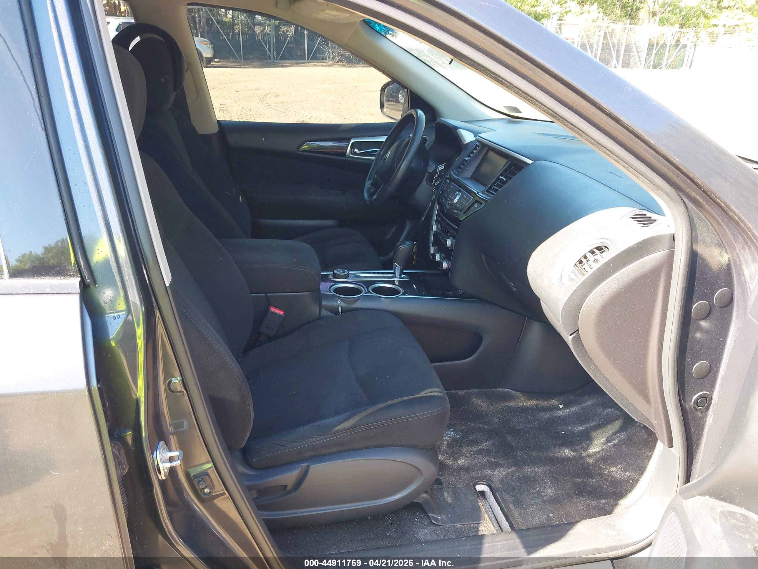 NISSAN PATHFINDER image 5