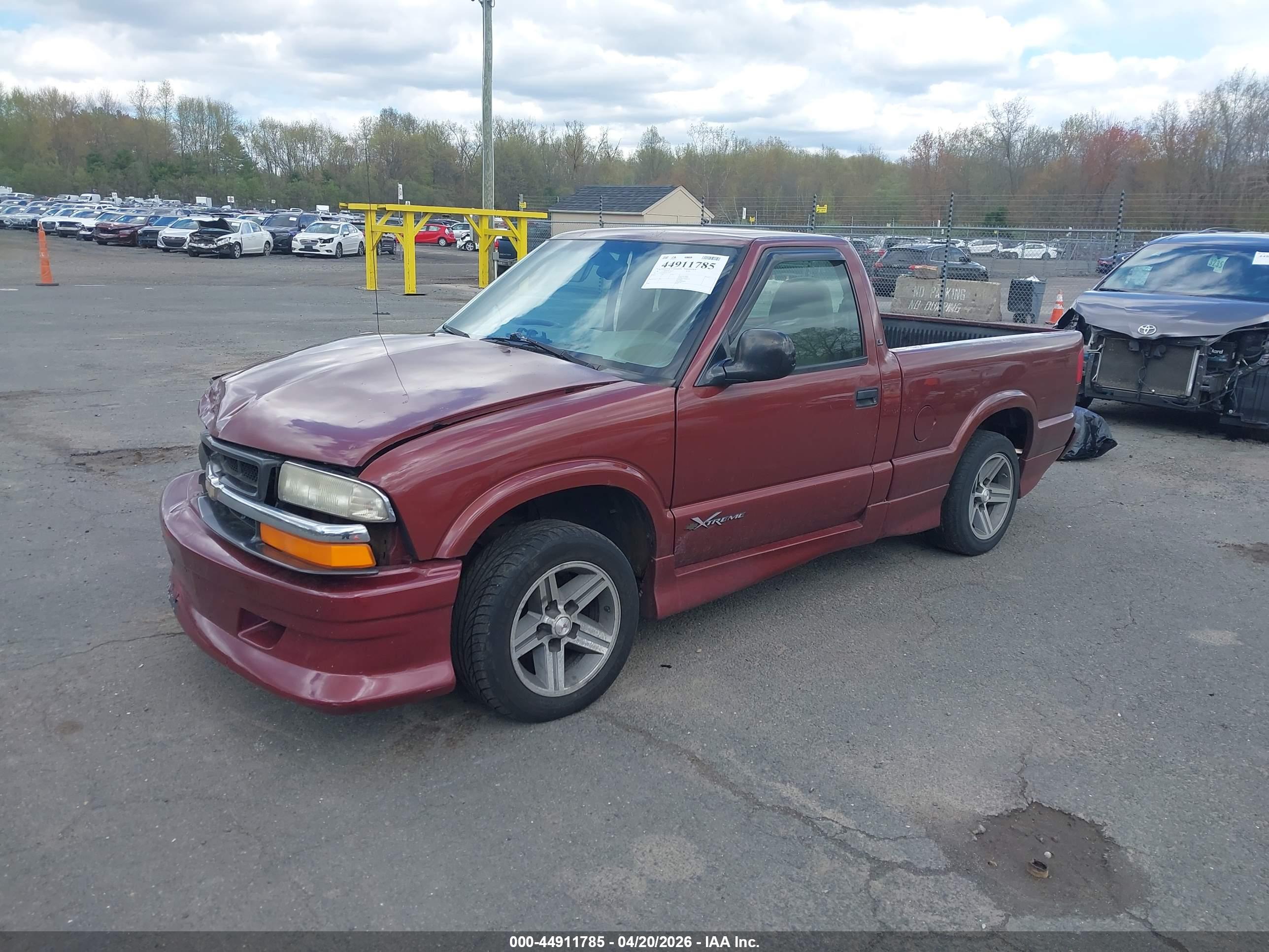 CHEVROLET S-10 image 2
