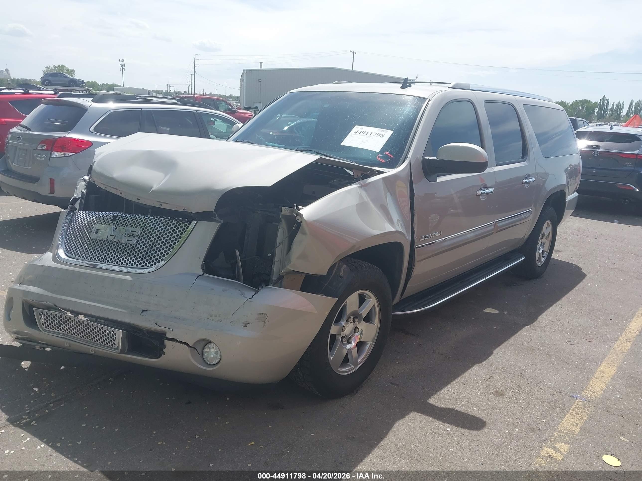 GMC YUKON image 2