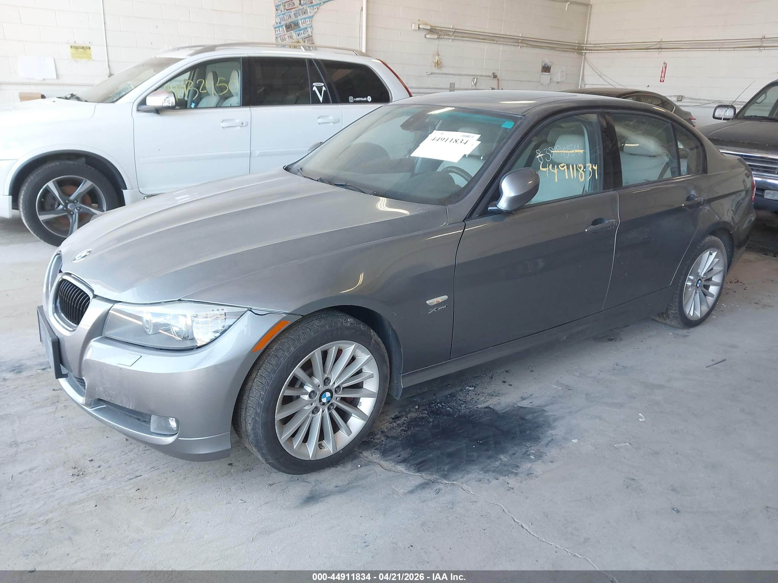 BMW 328I image 2