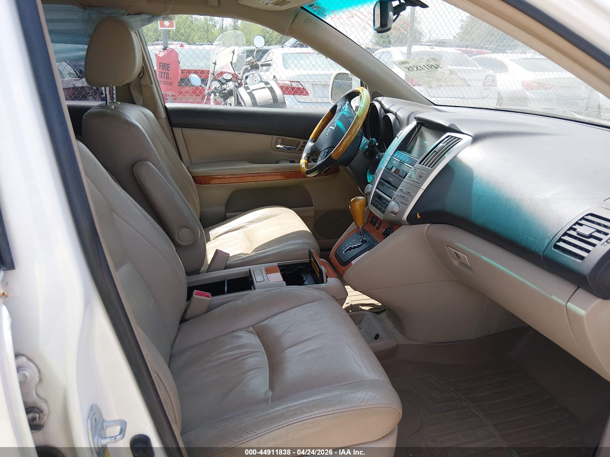 LEXUS RX image 5