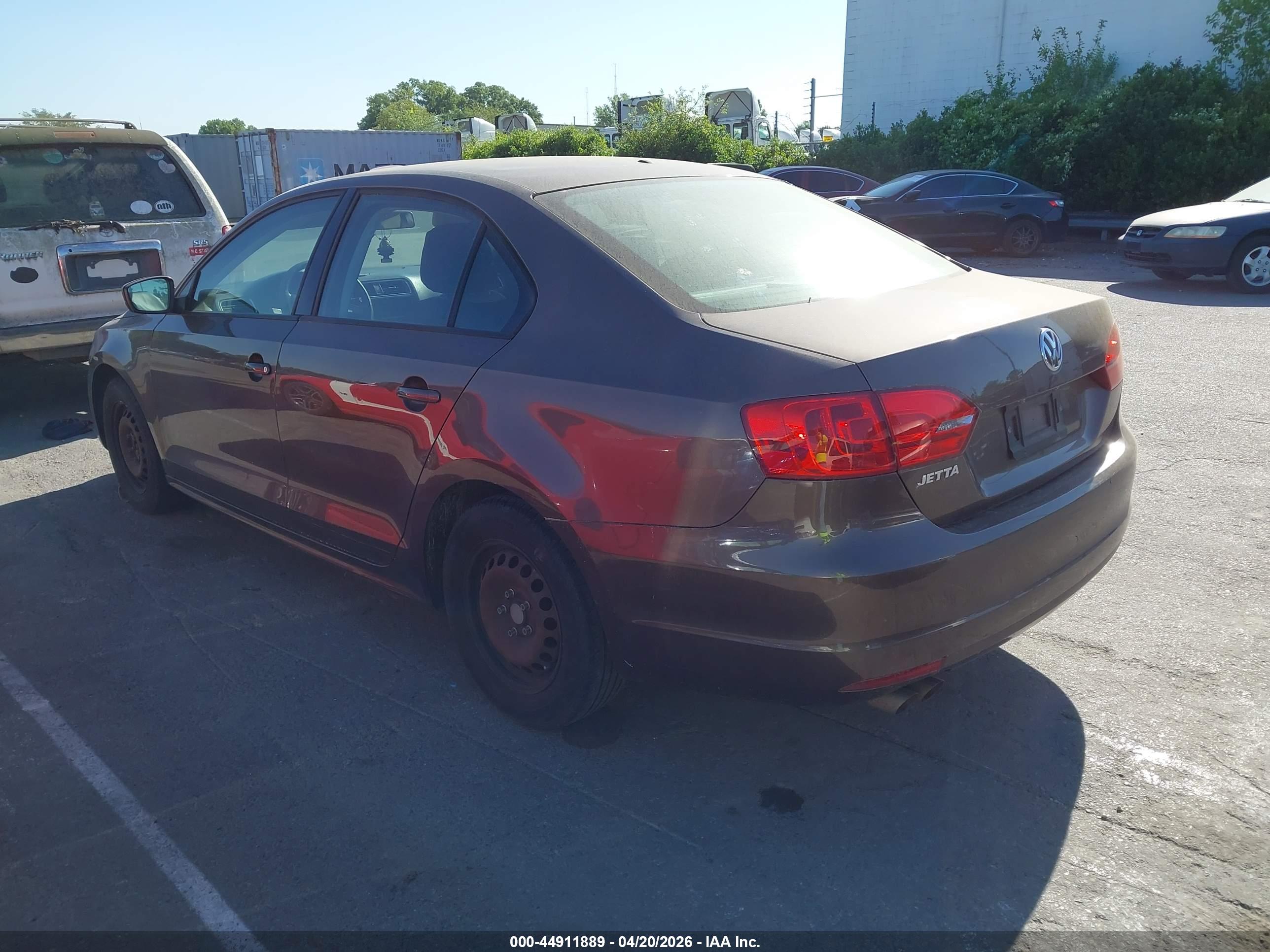 VOLKSWAGEN JETTA image 3