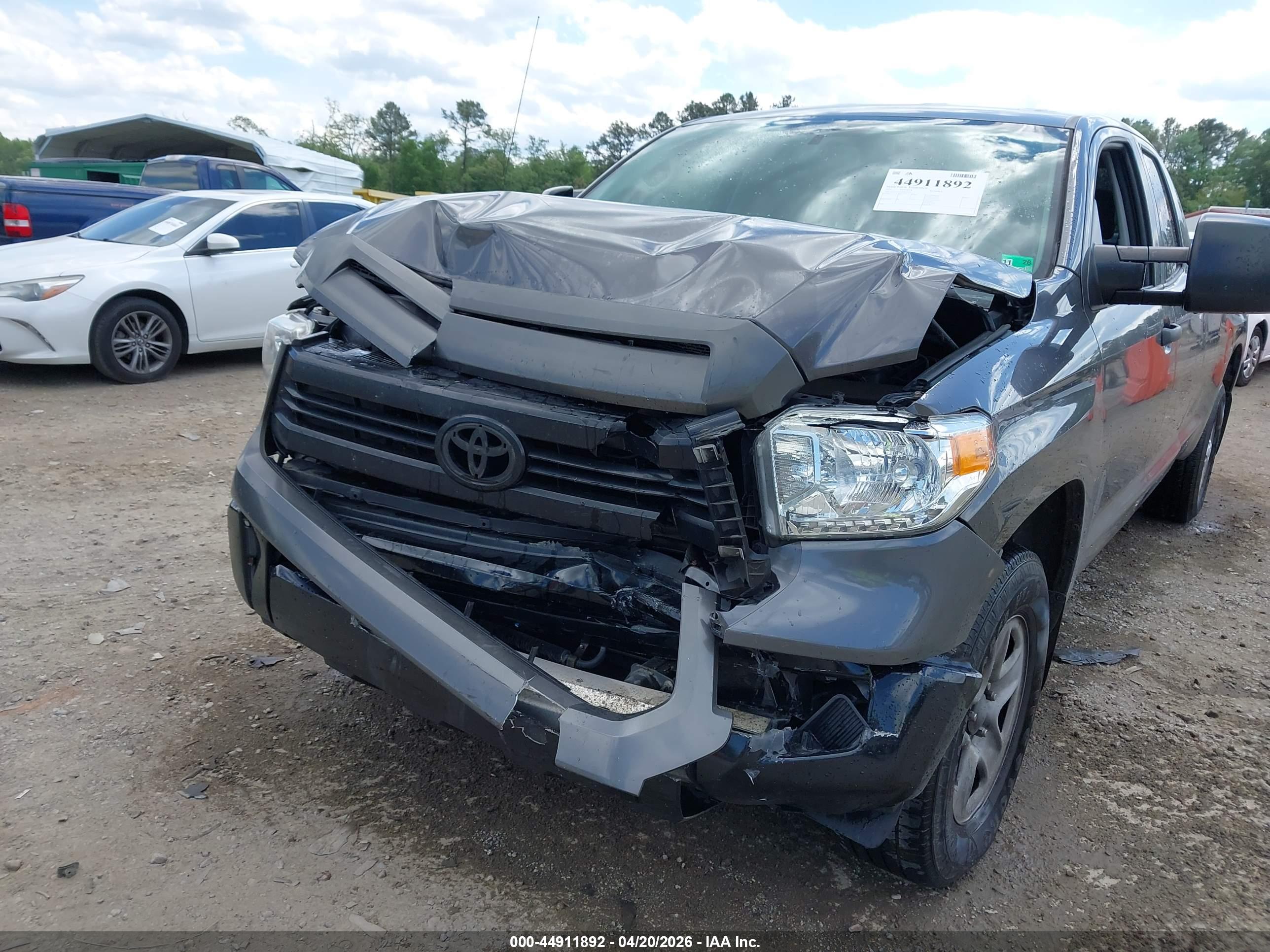 TOYOTA TUNDRA image 6