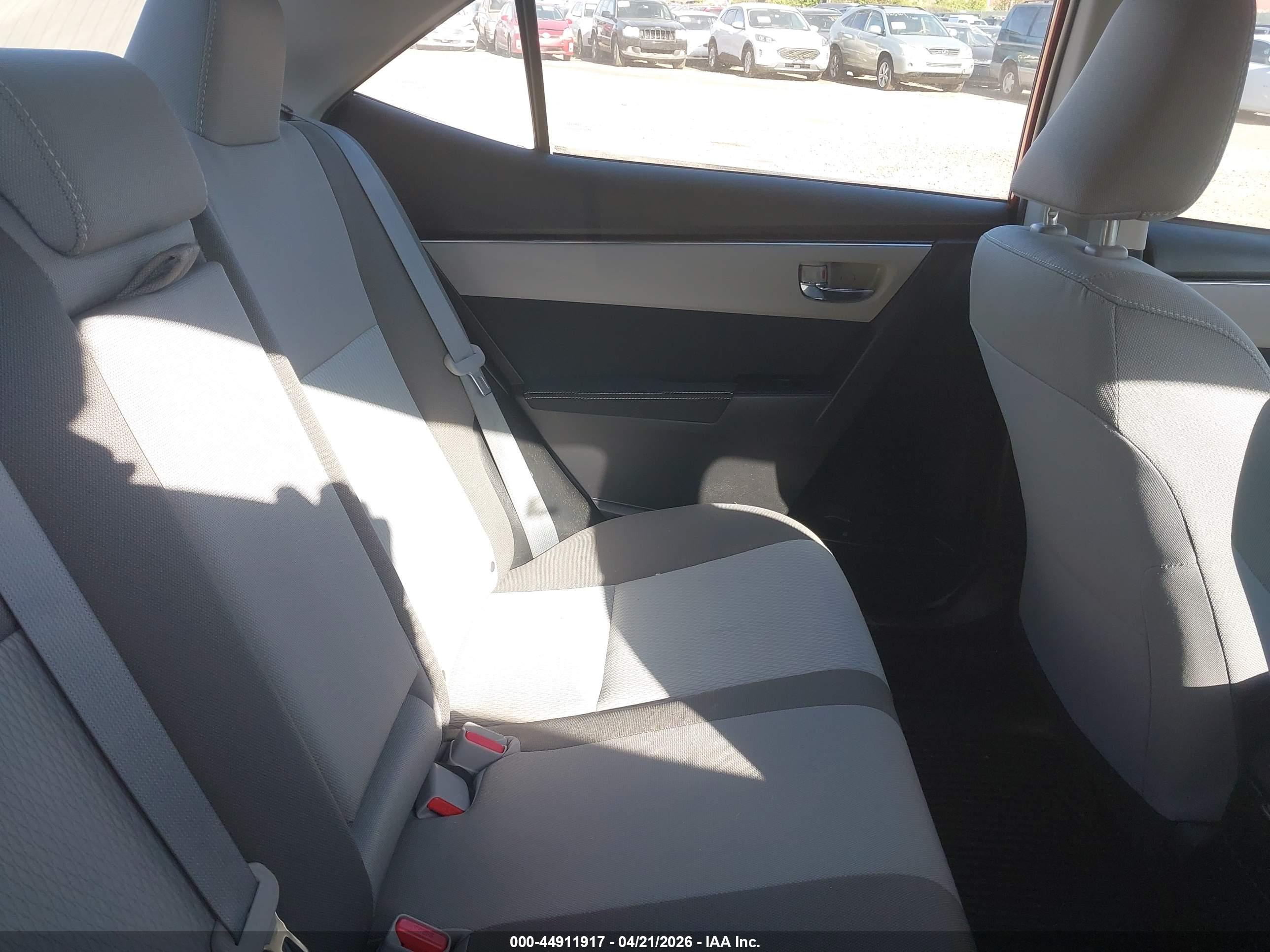 TOYOTA COROLLA image 8