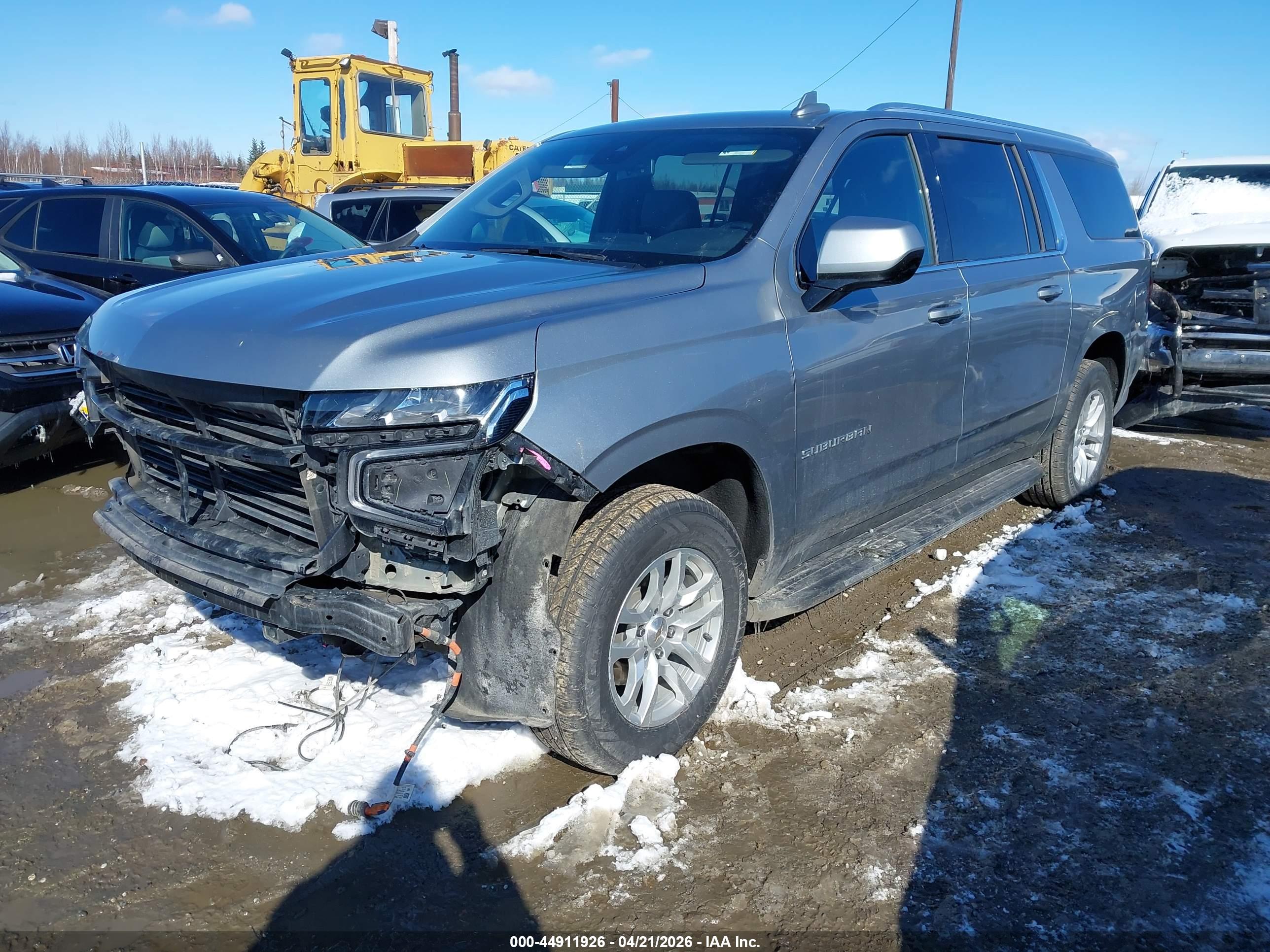 CHEVROLET SUBURBAN image 2