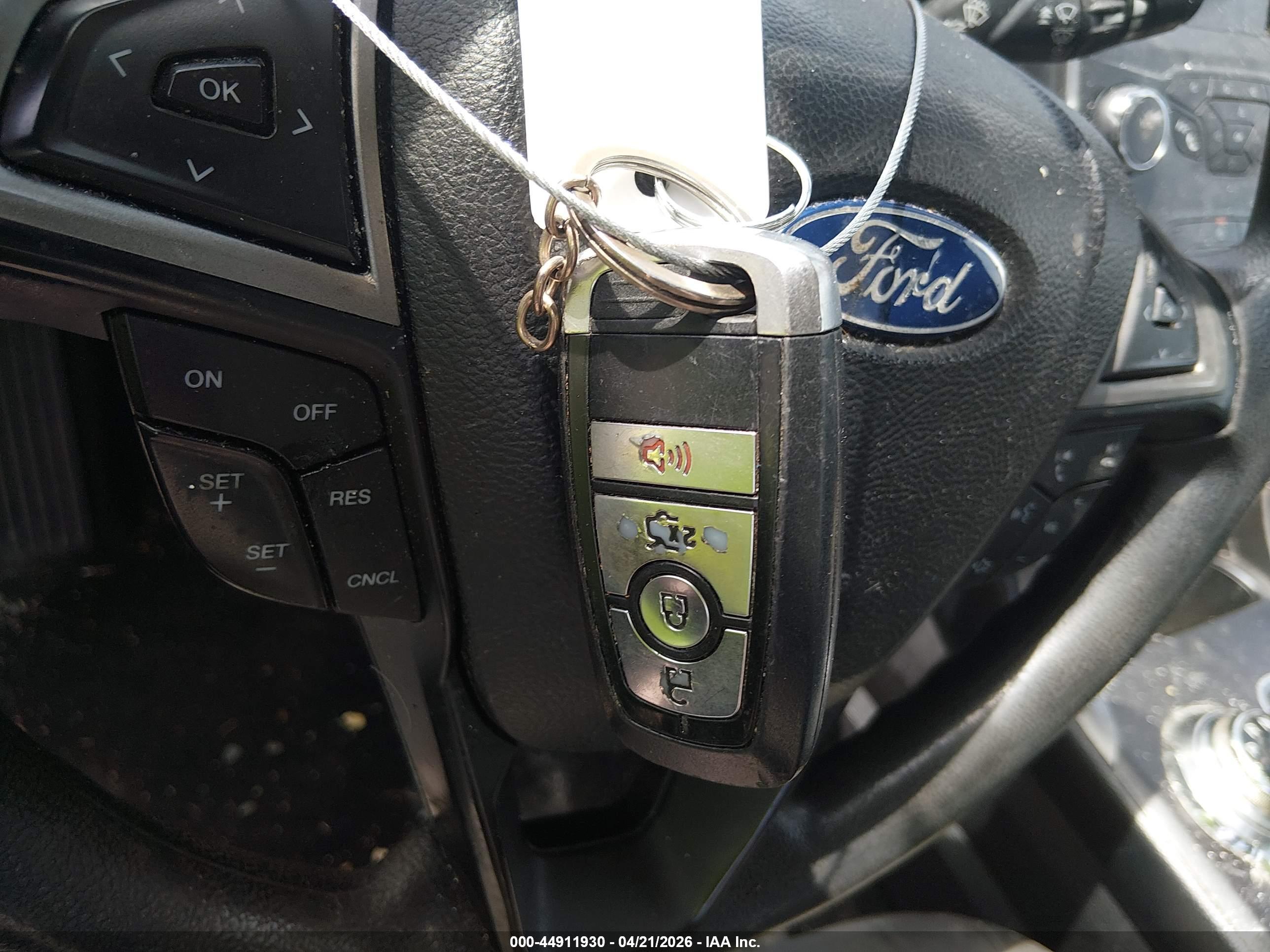 FORD FUSION image 11