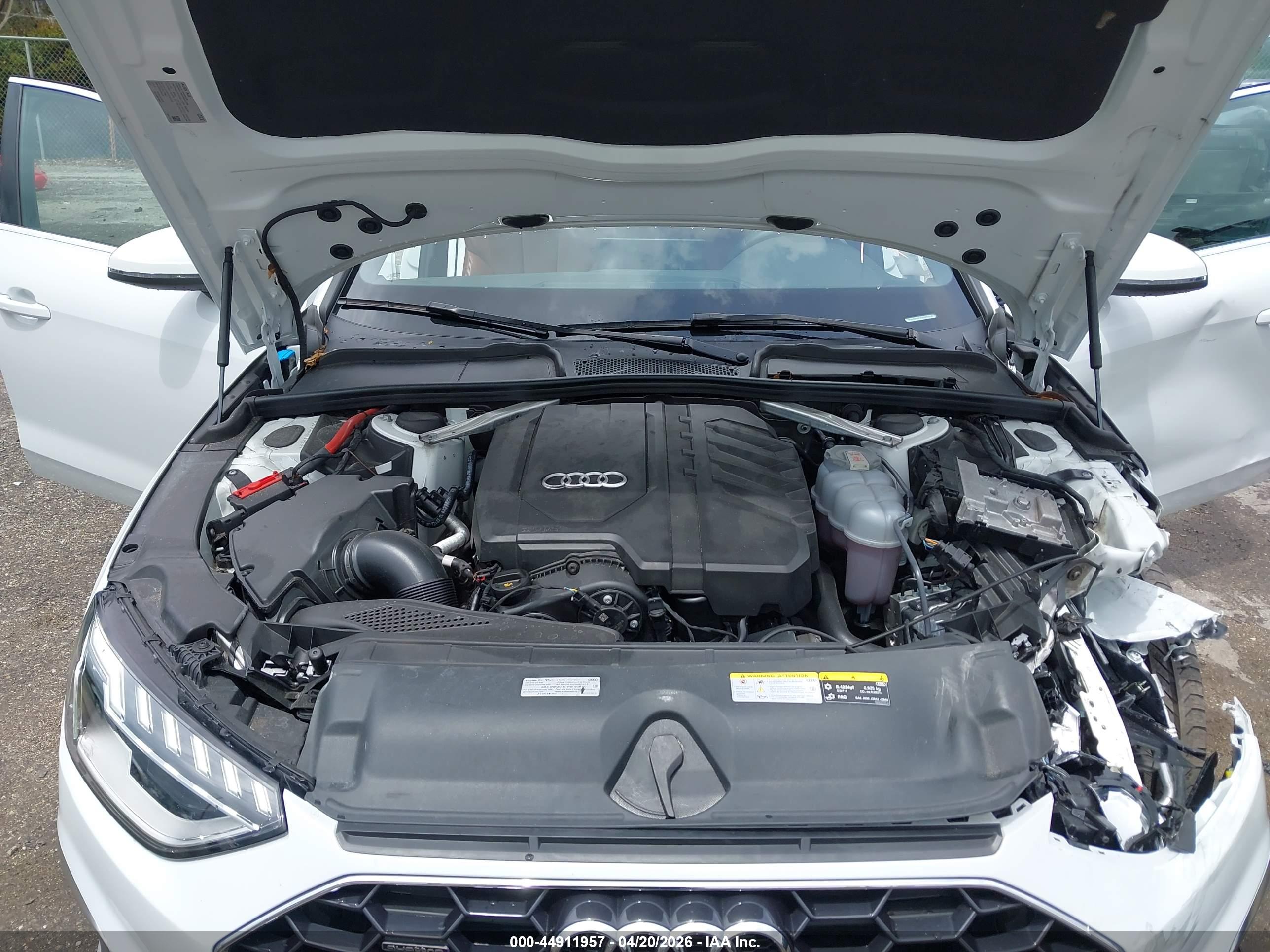 AUDI A4 image 10