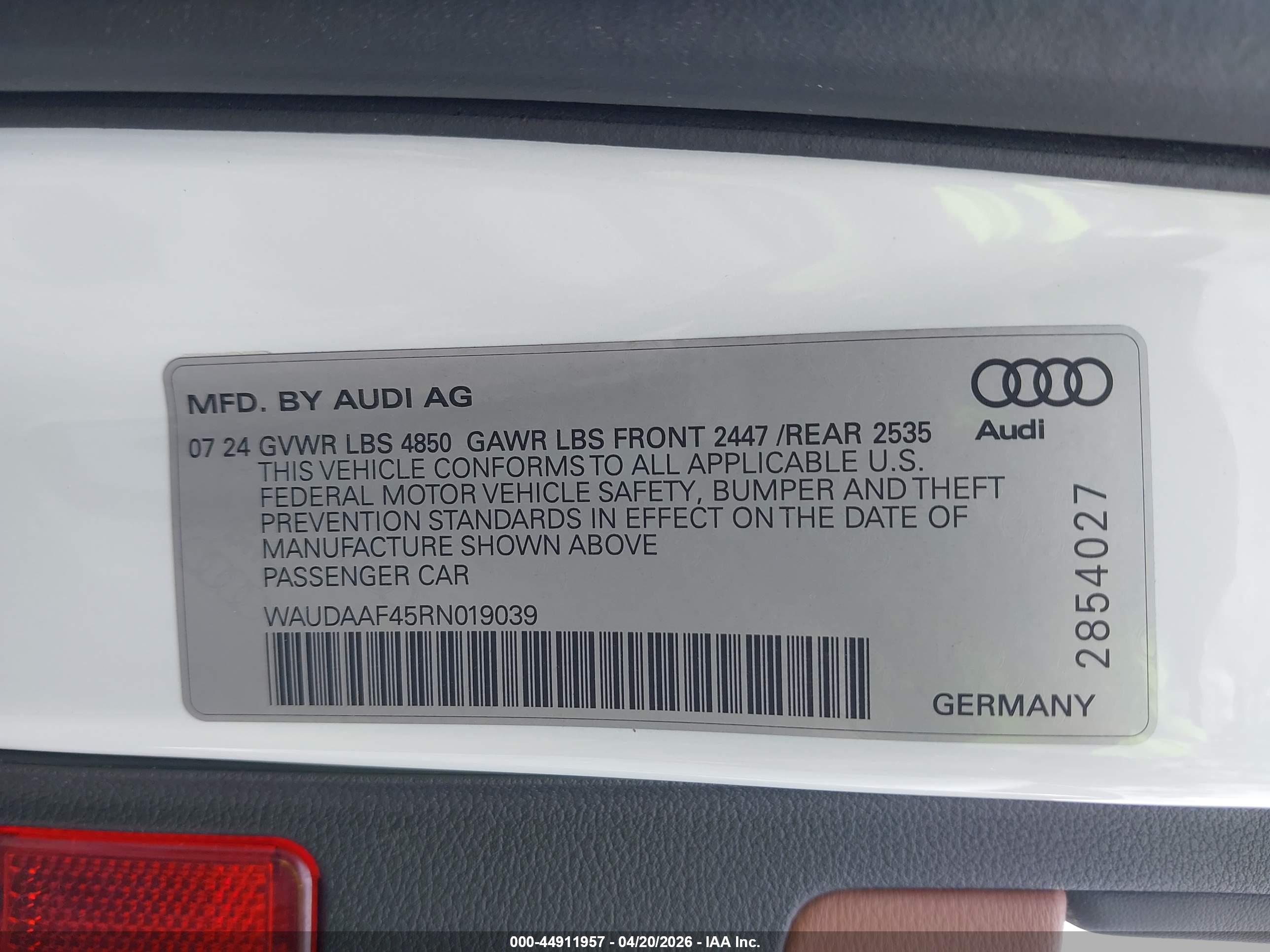 AUDI A4 image 9