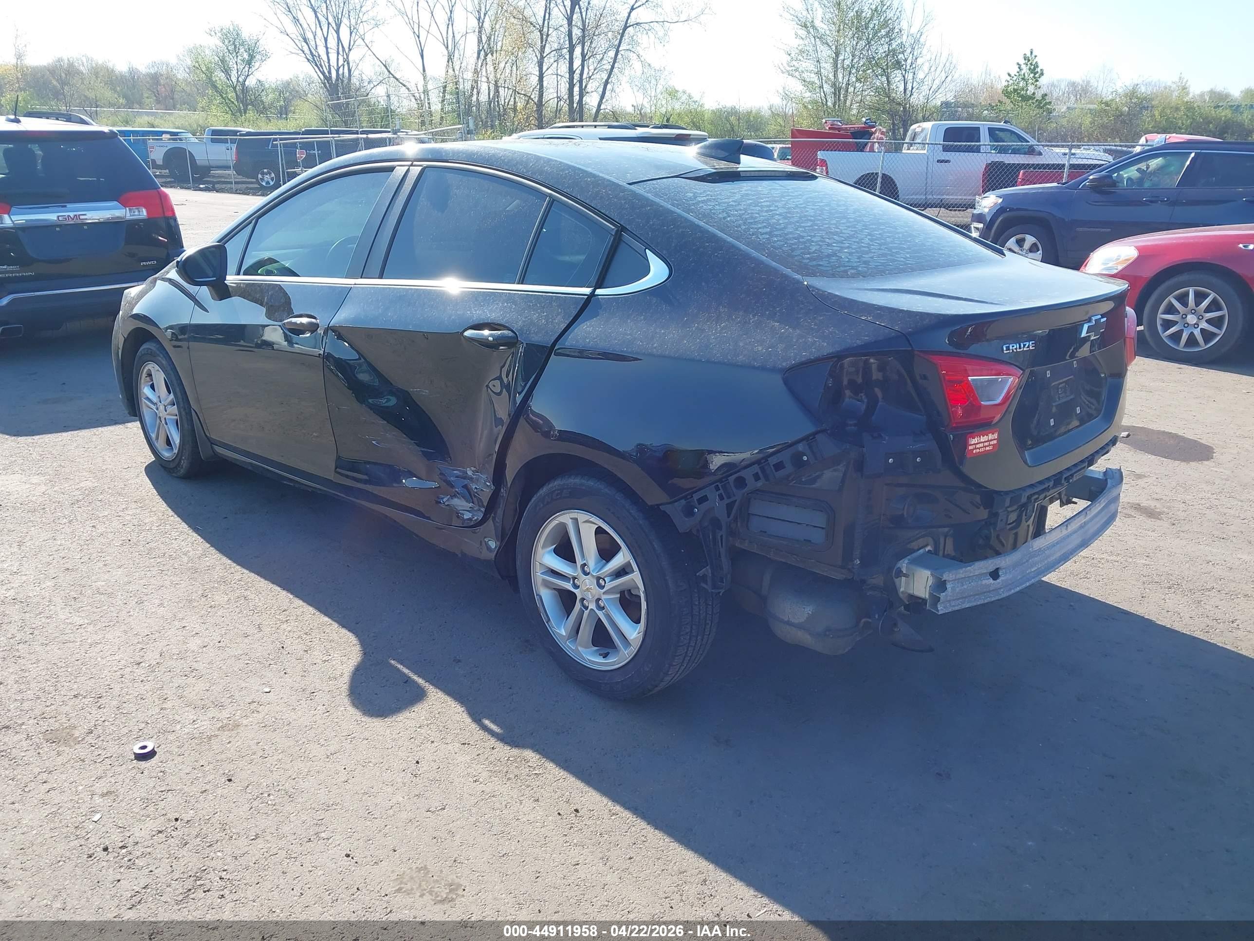 CHEVROLET CRUZE image 3