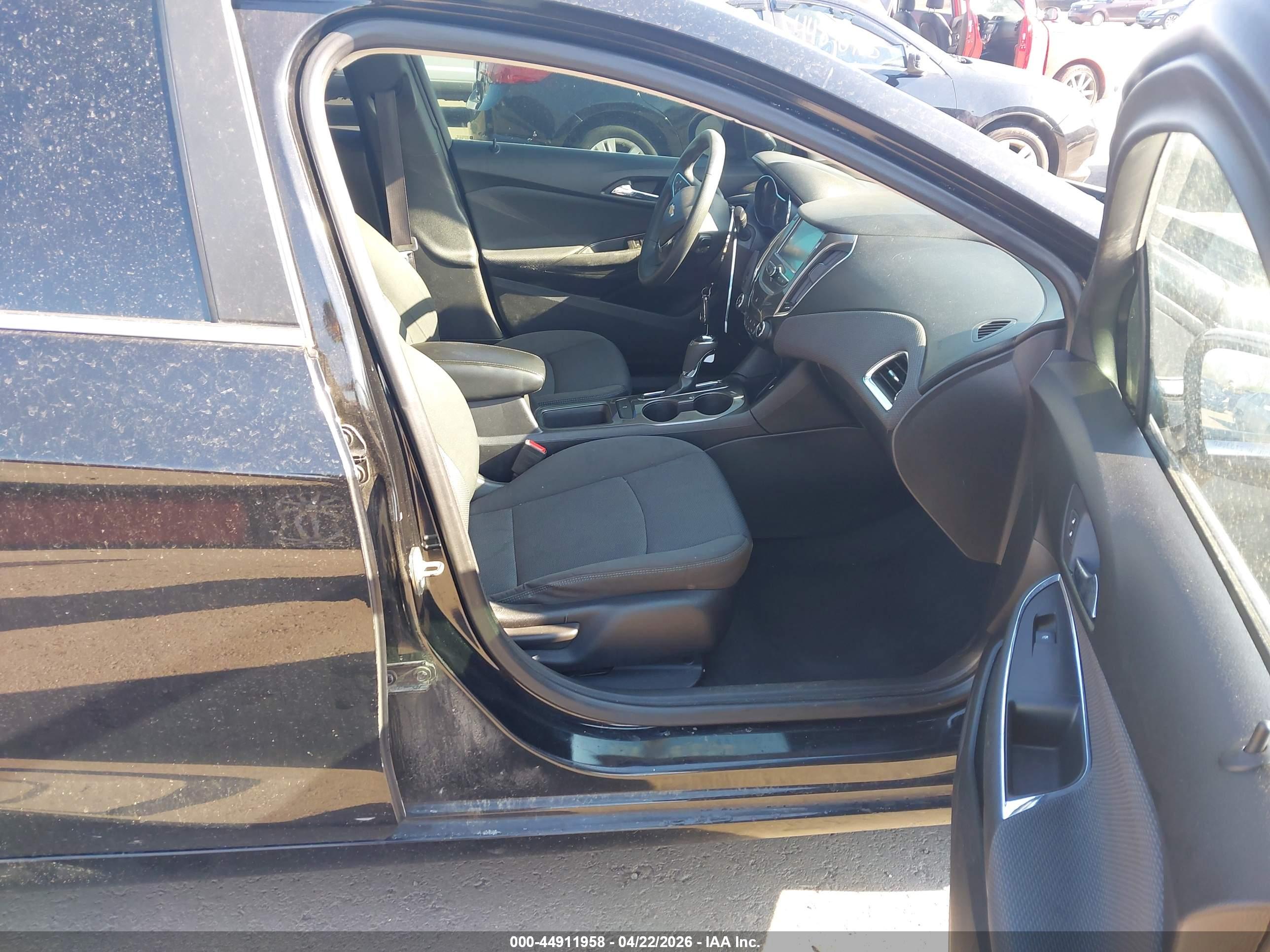 CHEVROLET CRUZE image 5