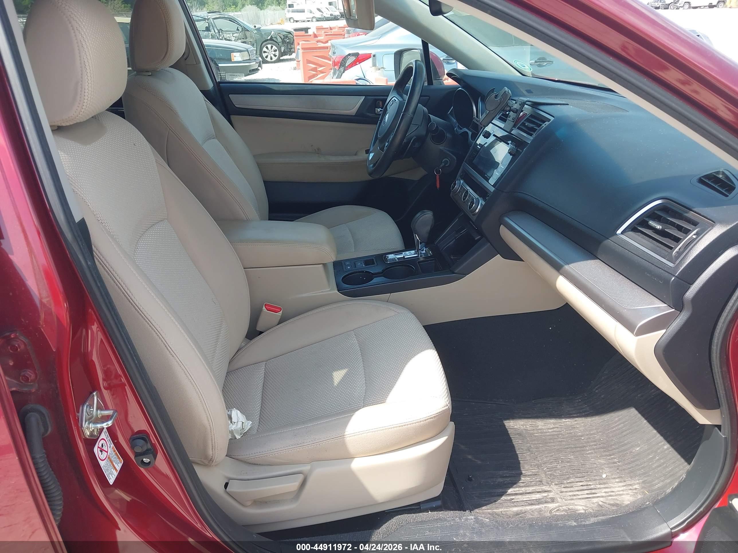SUBARU OUTBACK image 5