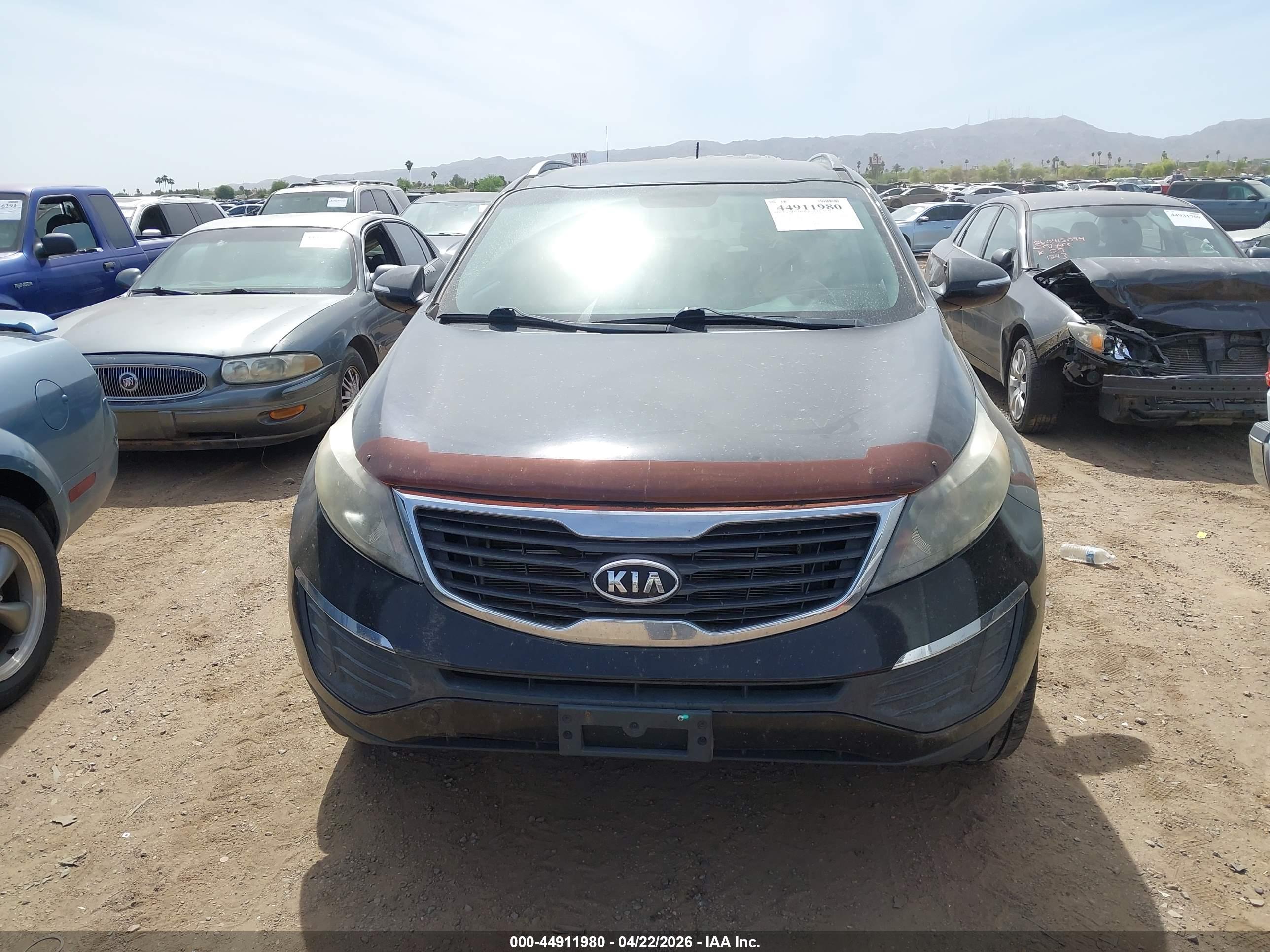 KIA SPORTAGE image 6