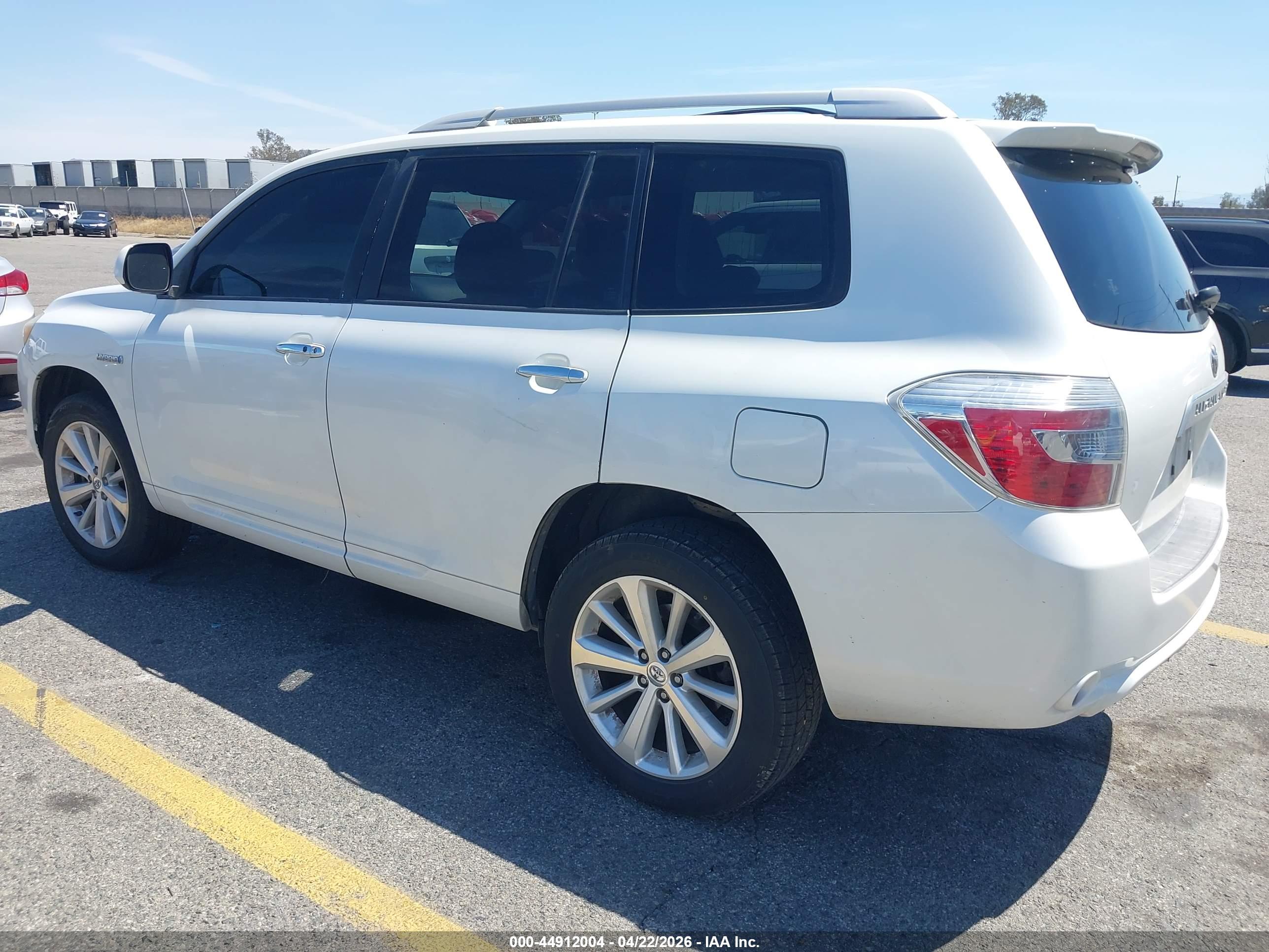 TOYOTA HIGHLANDER image 3